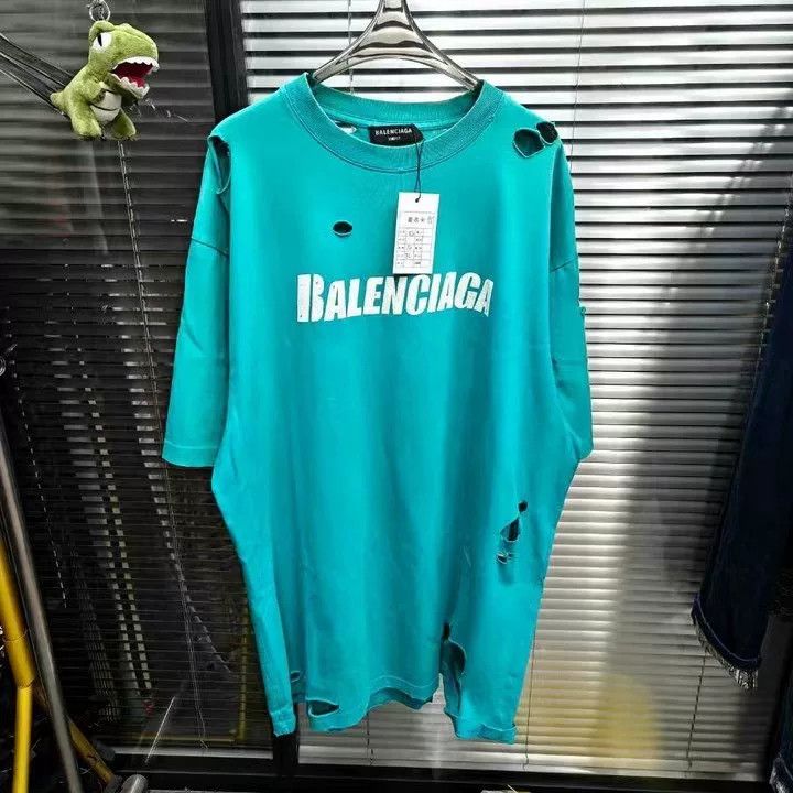 Balenciaga Balenciaga Distressed Logo Short Sleeve Tee Size US XS / EU 42 / 0 - 1 Thumbnail