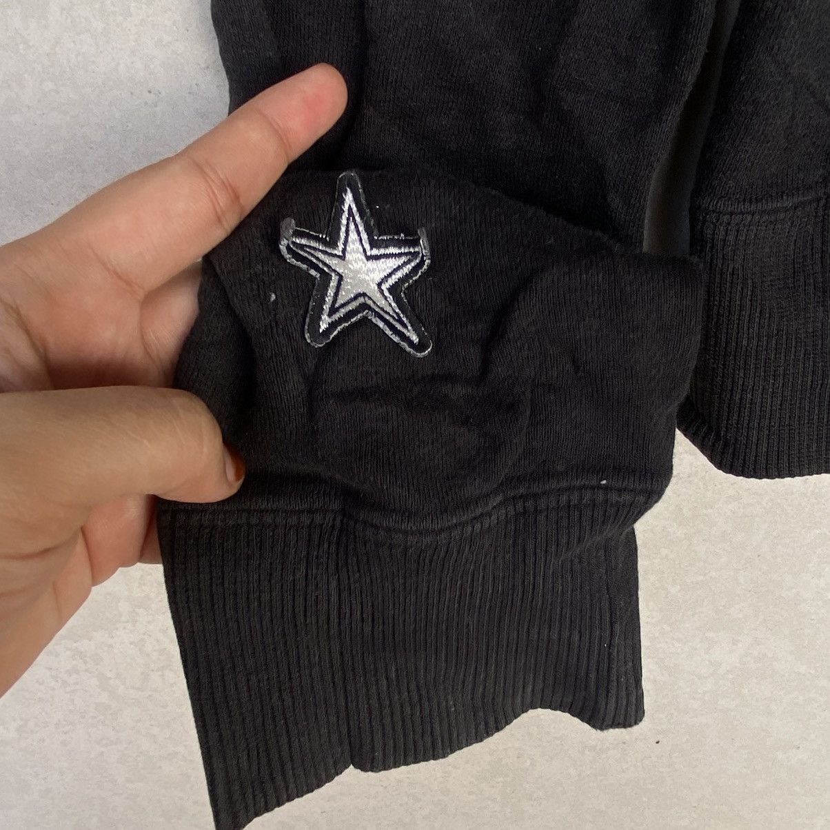 Other Vintage Converse Hoodie Full Zip Big Embroidered Black Size US L / EU 52-54 / 3 - 5 Thumbnail