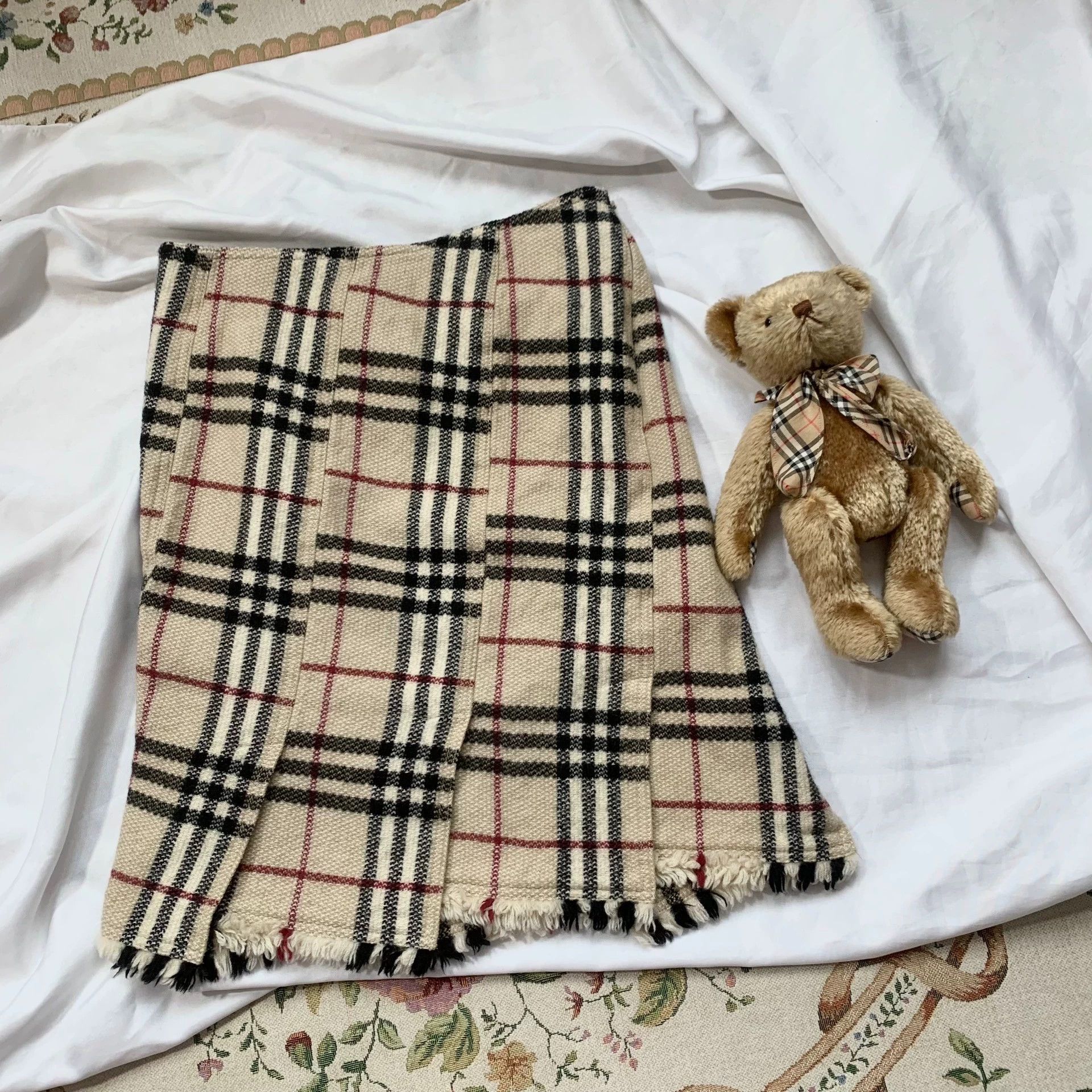Burberry Vintage Plaid Asymmetrical Skirt - dmc