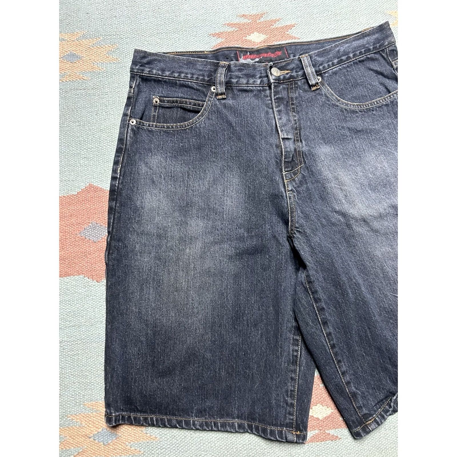 Vintage VINTAGE baggy jeans shorts jorts embroidered wide leg dark wash 33 blue Mens 33 Inseam 12” 21.5” 11.5” Size US 33 - 6 Thumbnail