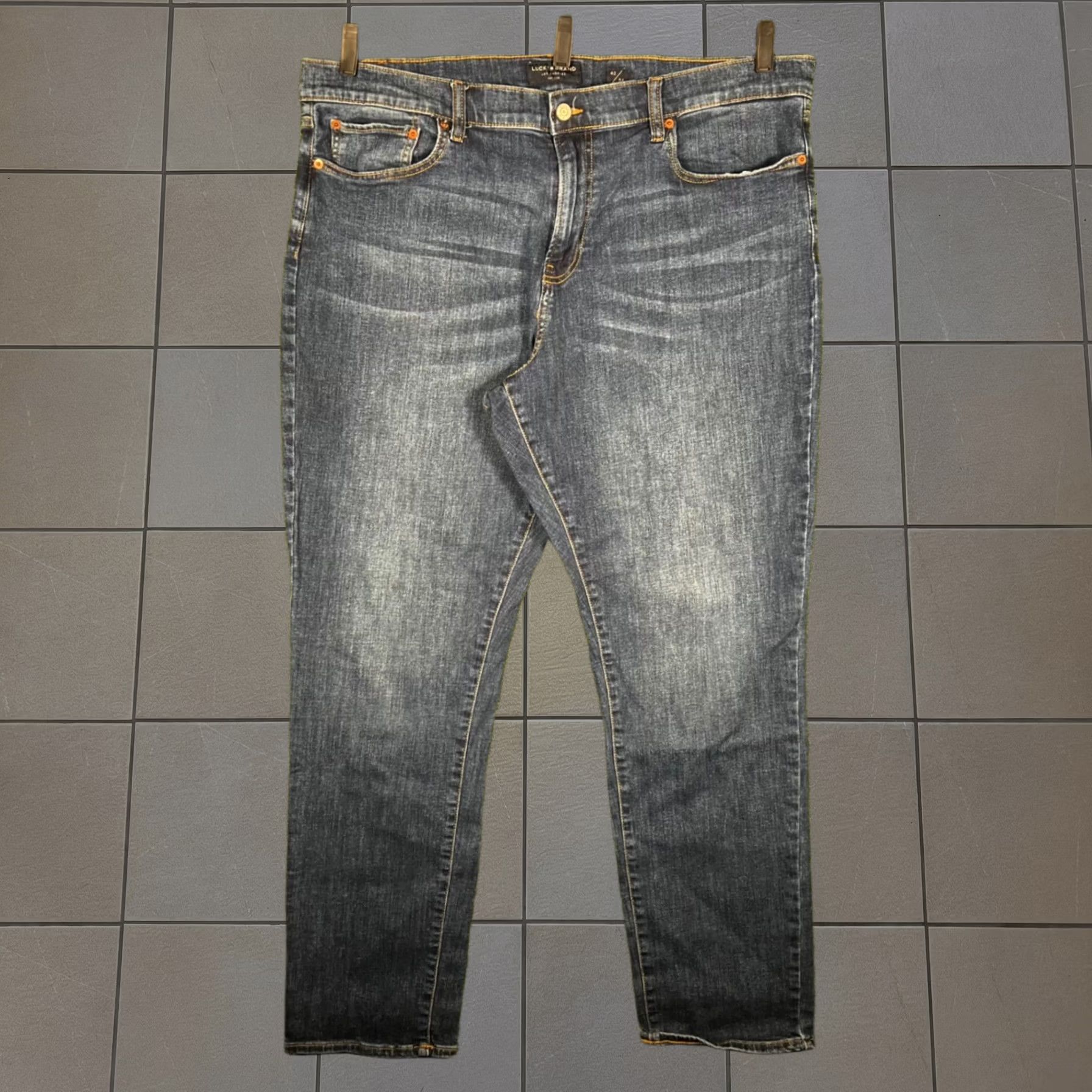 Lucky Brand Jeans Mens 40x34 Blue Denim Straight Leg Pants Regular Dark Wash in Black, Men's