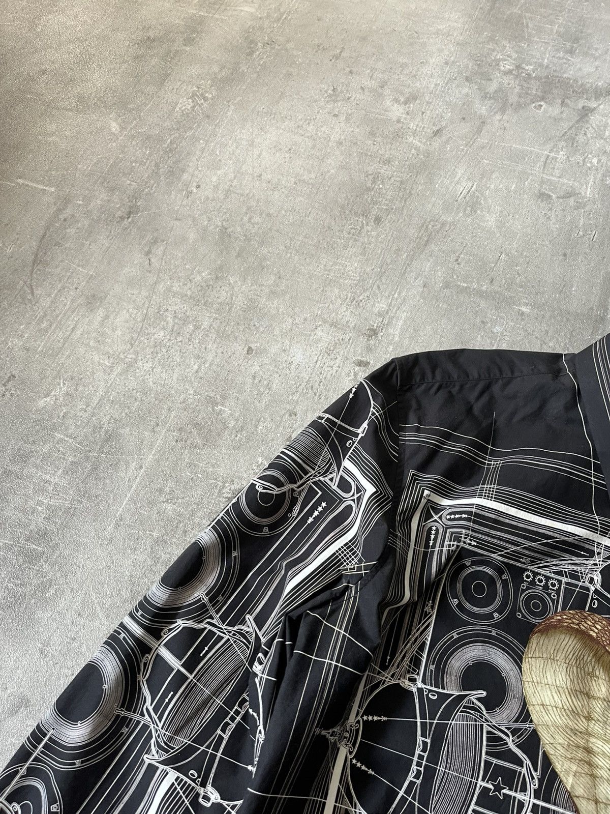 Givenchy Givenchy Cobra button up shirt A/W 2016 Riccardo Tisci Size US L / EU 52-54 / 3 - 5 Thumbnail