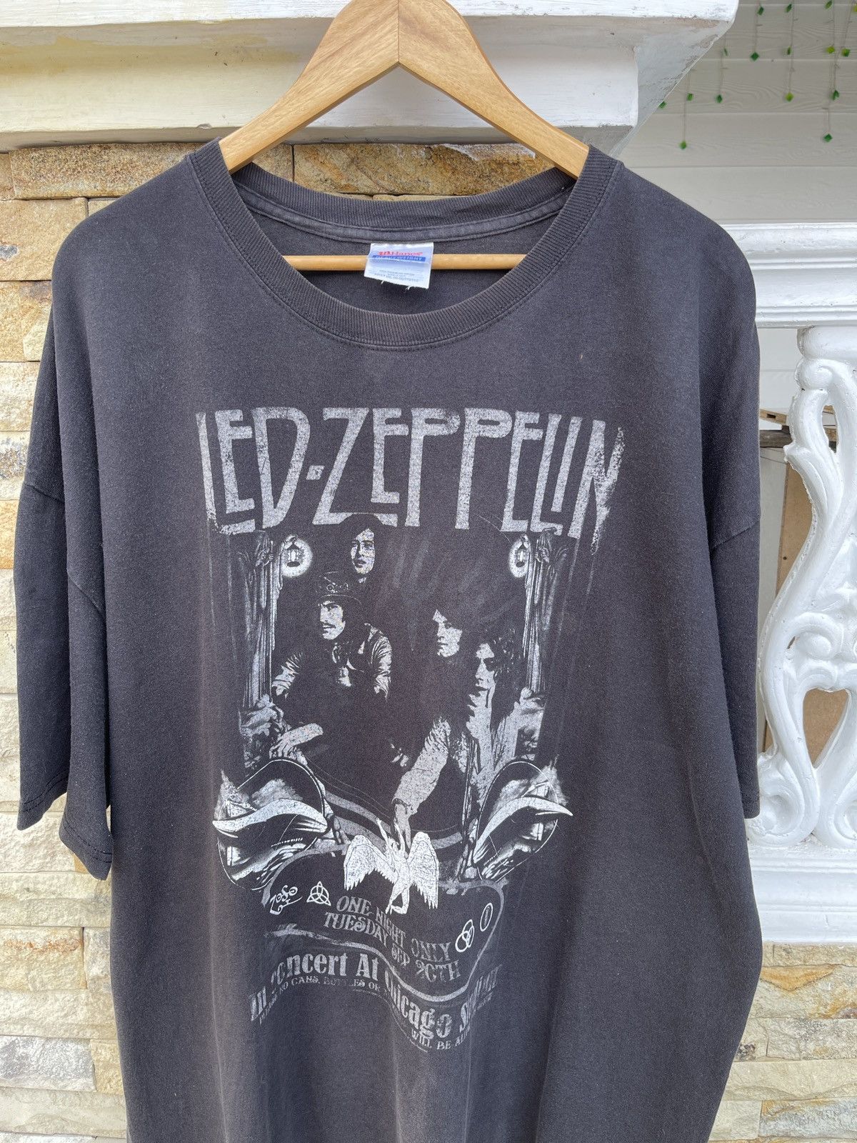 image of vintage Y2K Led Zeppelin In Concert At Chicago Stadium in Faded Black, Men's (Size 2XL)