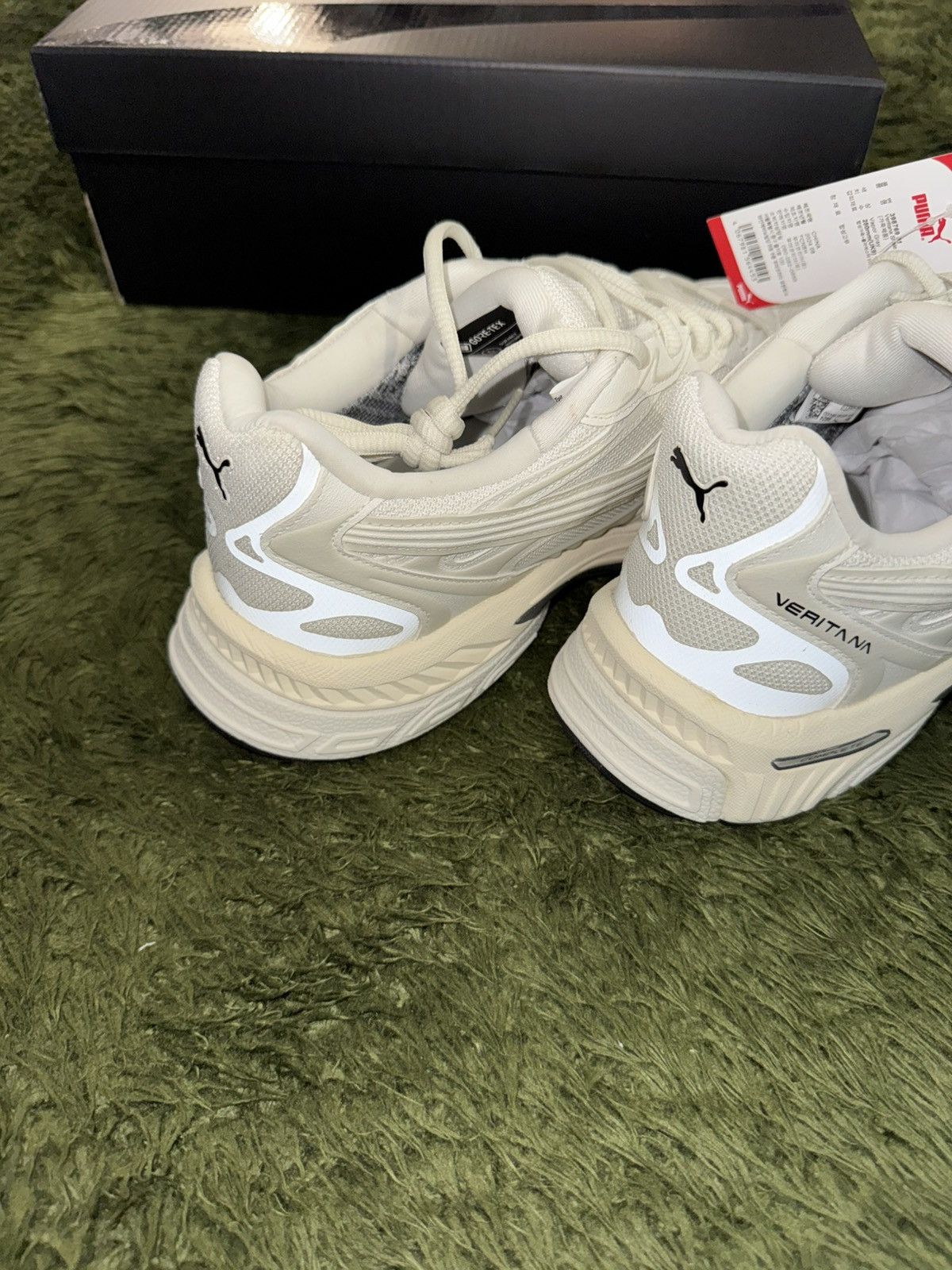 Puma [US10] Puma Velophasis GORE-TEX Sail Reflective Off-White Size US 11 / EU 44 - 7 Thumbnail