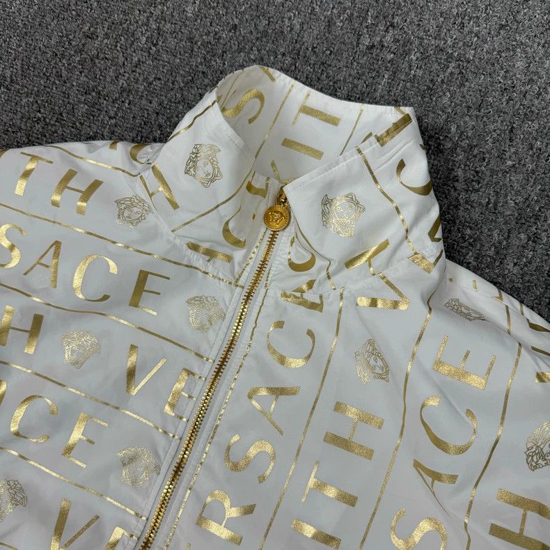 Versace Versace Jacket with a full print of the logo Size S / US 4 / IT 40 - 3 Thumbnail