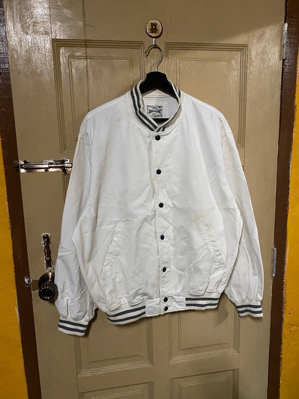 Vintage Vintage Embroidered Scene Varsity Jacket Size US L / EU 52-54 / 3 - 5 Thumbnail