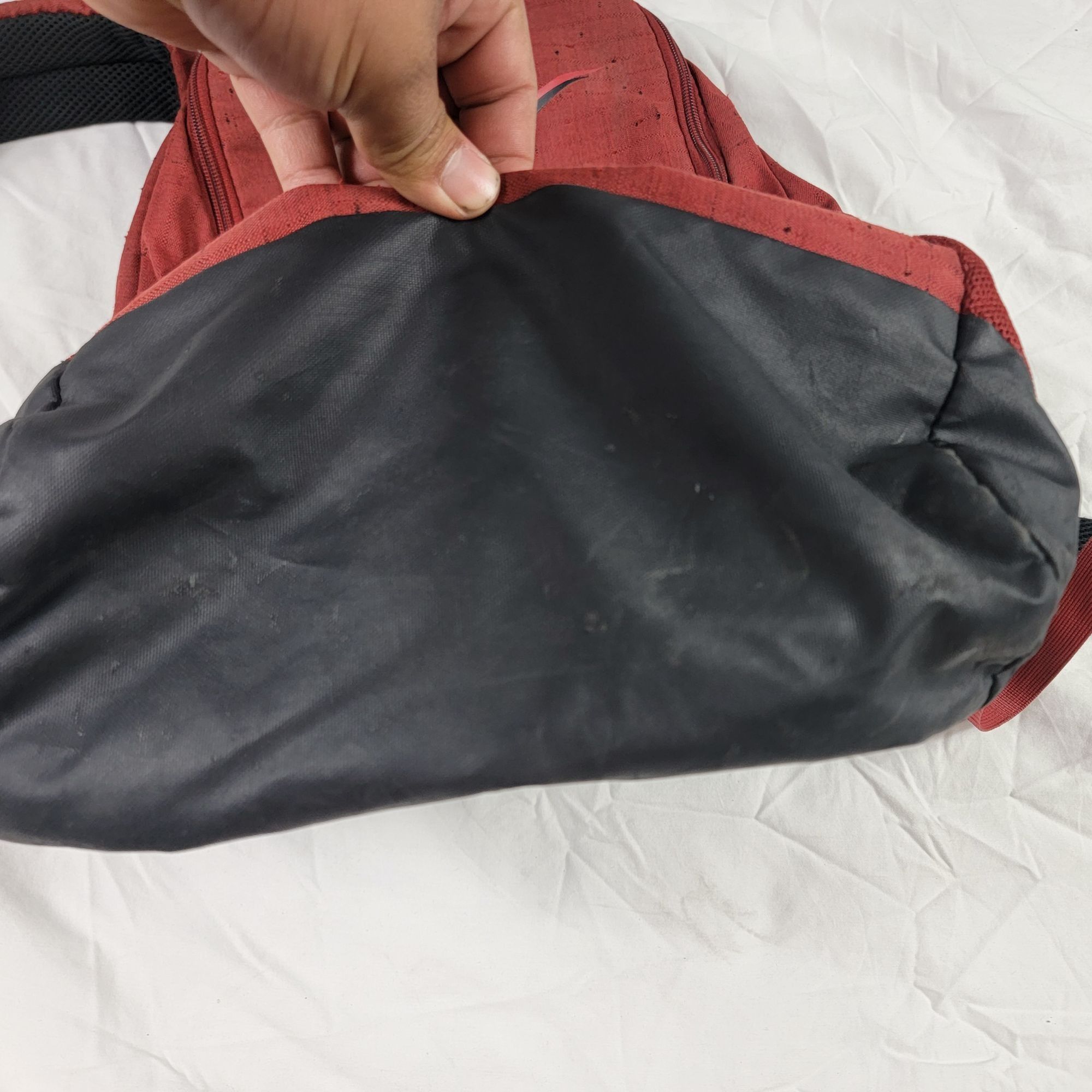 Nike Nike Brasilia Slub Training Backpack Red Black Outdoors Camp Size ONE SIZE - 4 Thumbnail