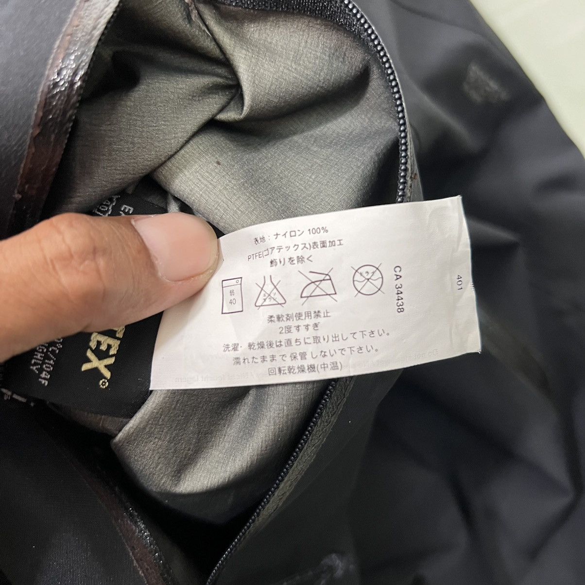 Arc'teryx 💥 Rare Arcteryx Alpha Sv Med Black Jacket Made In Canada Size US M / EU 48-50 / 2 - 20 Thumbnail