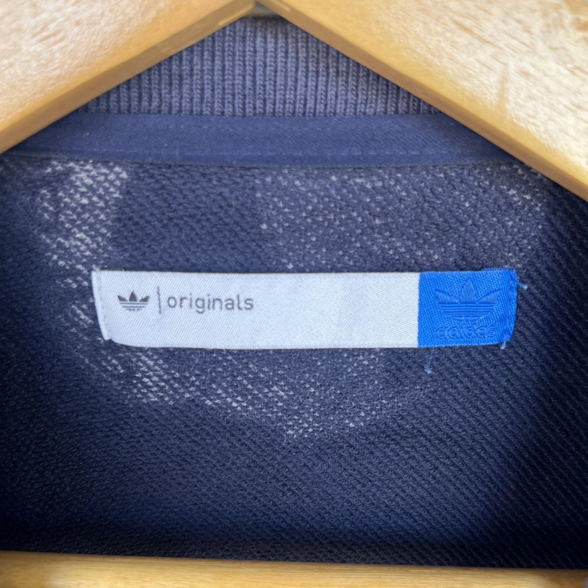 Other Vintage AdidasOriginals Black Soccer Ball Sweatshirt Size M Size US M / EU 48-50 / 2 - 6 Thumbnail