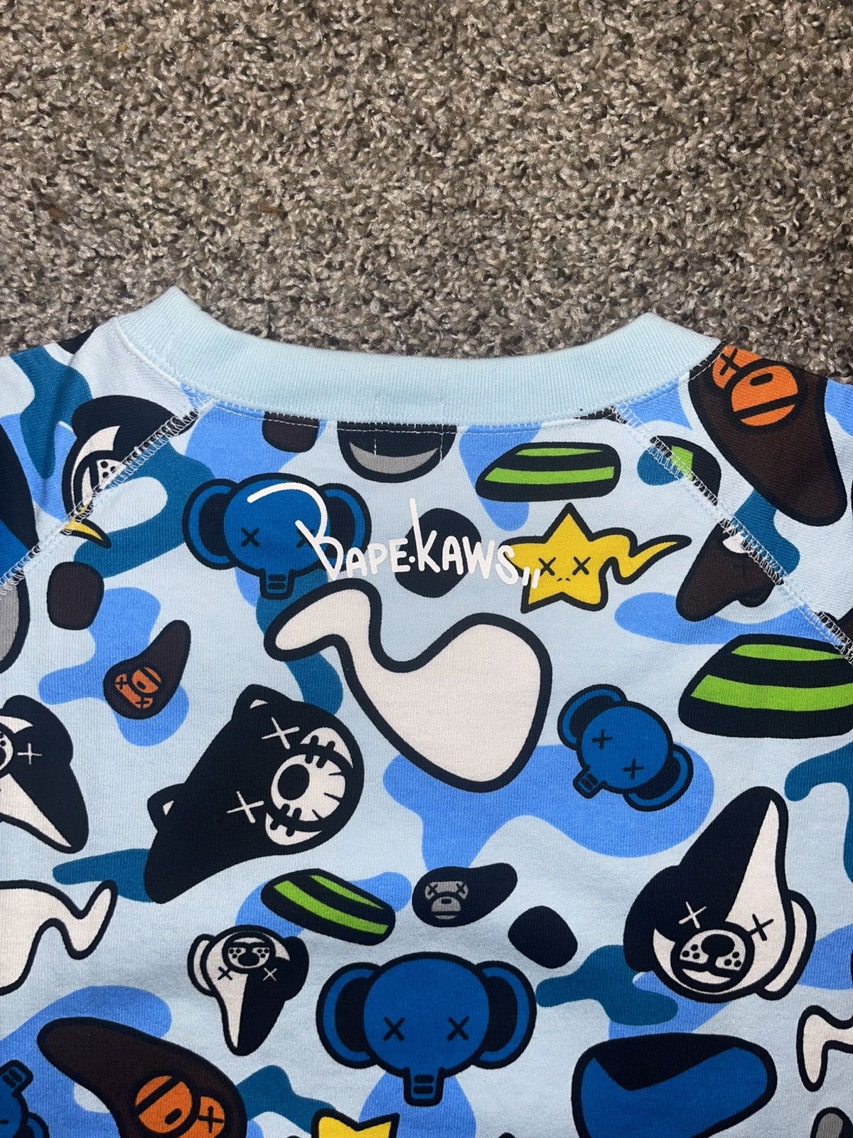 Bape Bape x kaws Baby Milo Animal Kingdom Crewneck Size US L / EU 52-54 / 3 - 5 Thumbnail