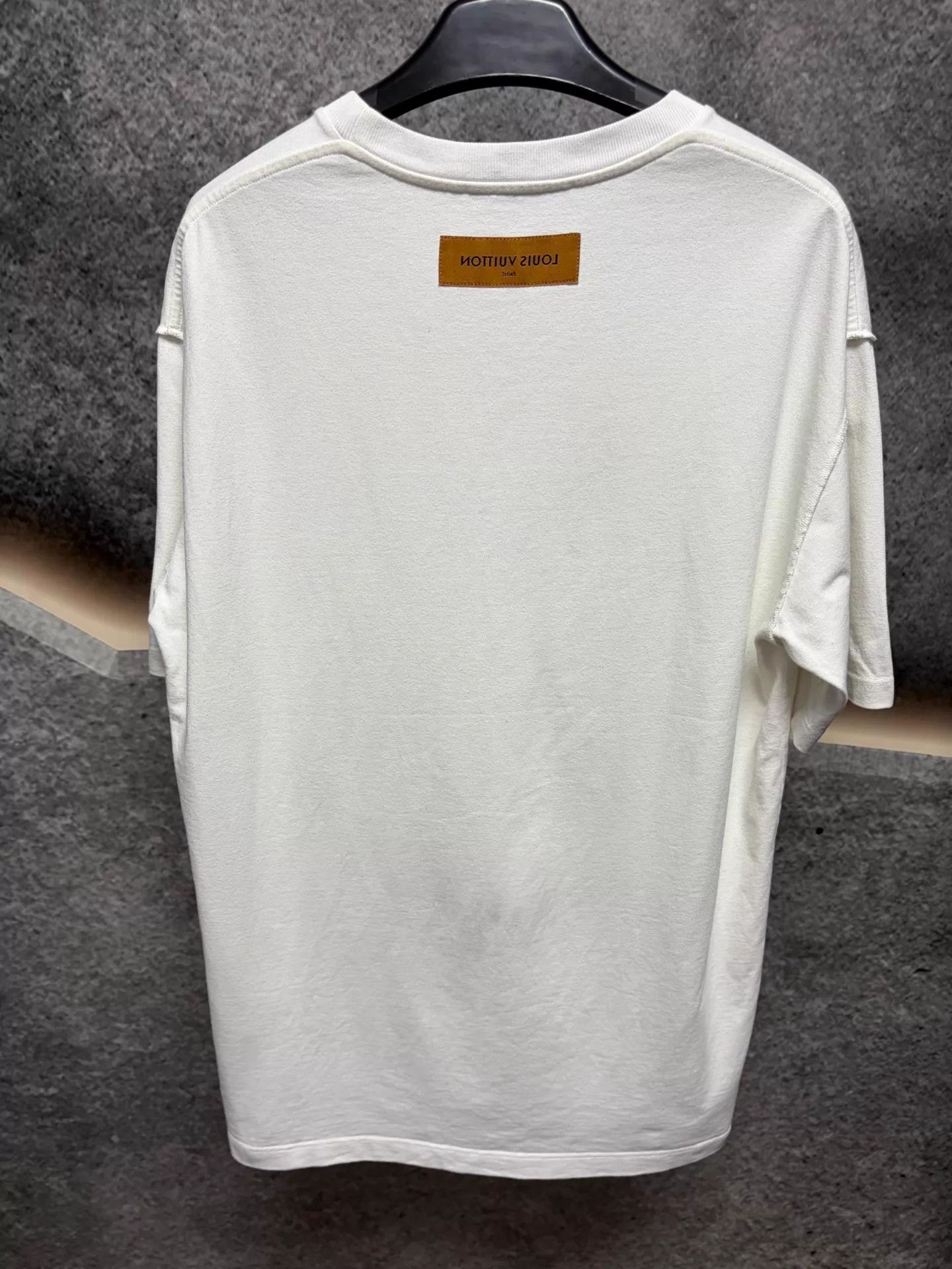 Louis Vuitton LV Rainbow Logo Short-Sleeve T-Shirt XXL White Size US XXL / EU 58 / 5 - 2 Thumbnail