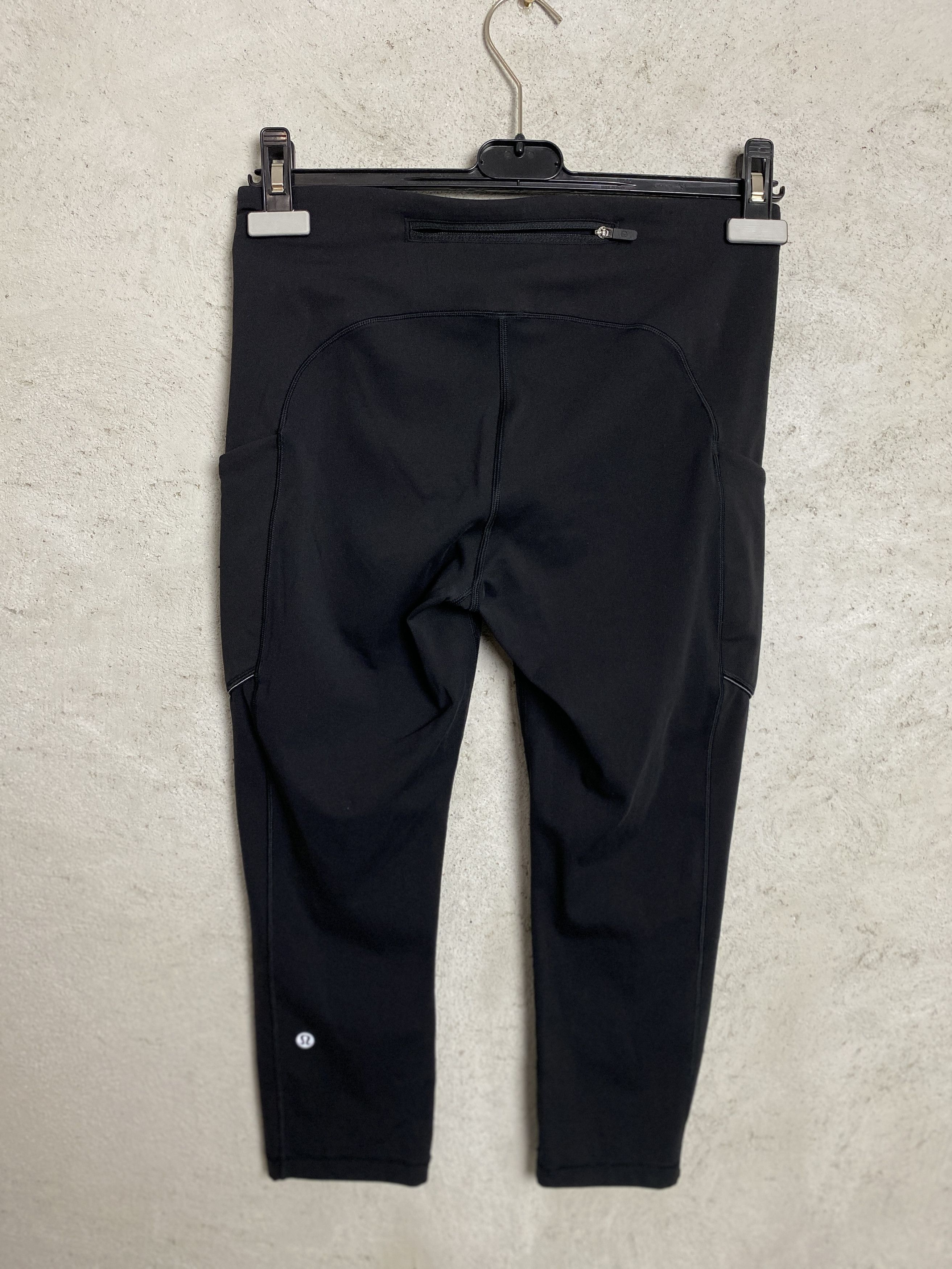 Lululemon Lululemon capri leggings sport yoga pilates Size 30" / US 8 / IT 44 - 1 Thumbnail