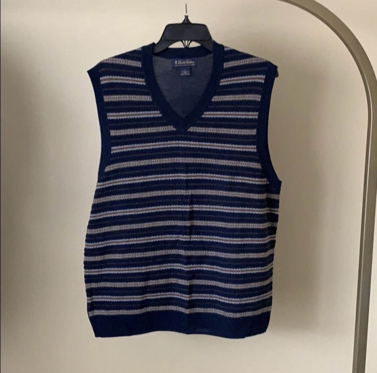 Brooks Brothers Brooks Brothers Men’s Sleeveless Sweater Size L Navy Blue Size US L / EU 52-54 / 3 - 1 Thumbnail