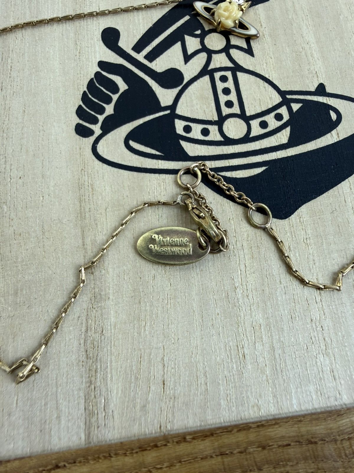 Vivienne Westwood Vivienne Westwood Rose Orb Pendant Necklace In Gold Size ONE SIZE - 5 Thumbnail