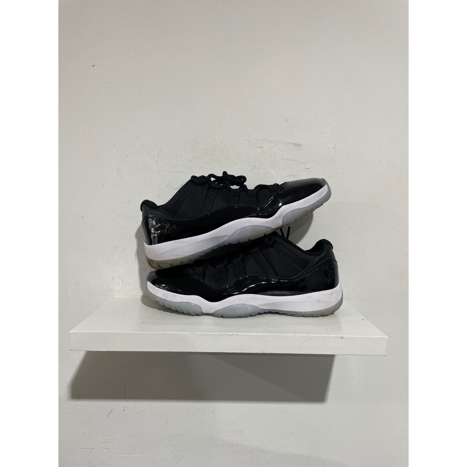 Nike NIKE JORDAN 11 LOW SPACE JAM SIZE 11 PREOWNED Size US 11 / EU 44 - 1 Thumbnail