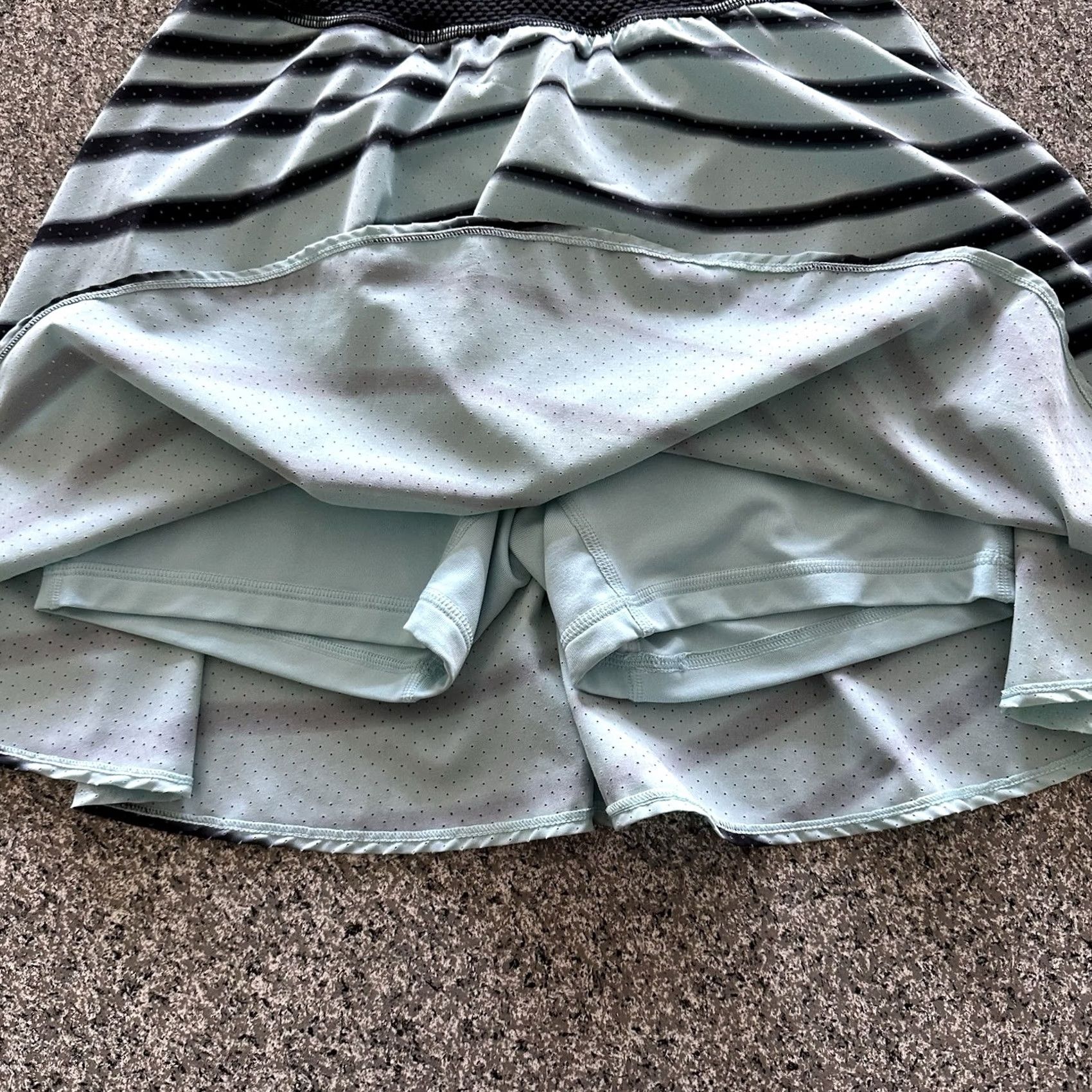 Nike Nike Tennis Skirt Womens M Maria Sharapova Premier Dri Fit Pickleball Skort 16” Blue Striped Athletic Golf Tennis Skort Womens M Nike Size 32" / US 10 / IT 46 - 7 Thumbnail
