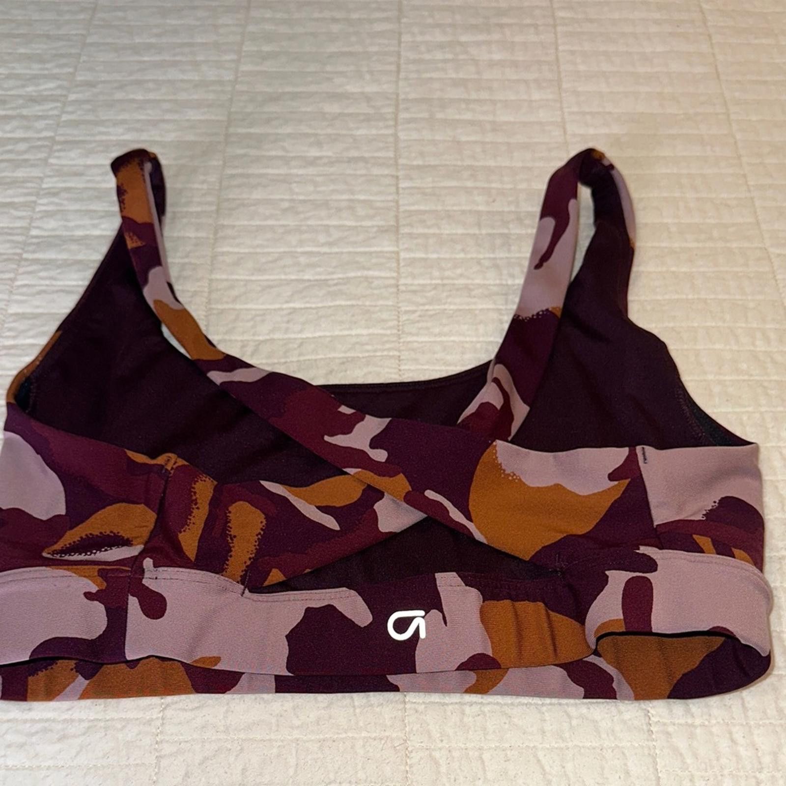 Gap Gap Fit Small Sports Bra Medium Impact Crossback Racerback Size ONE SIZE - 4 Thumbnail