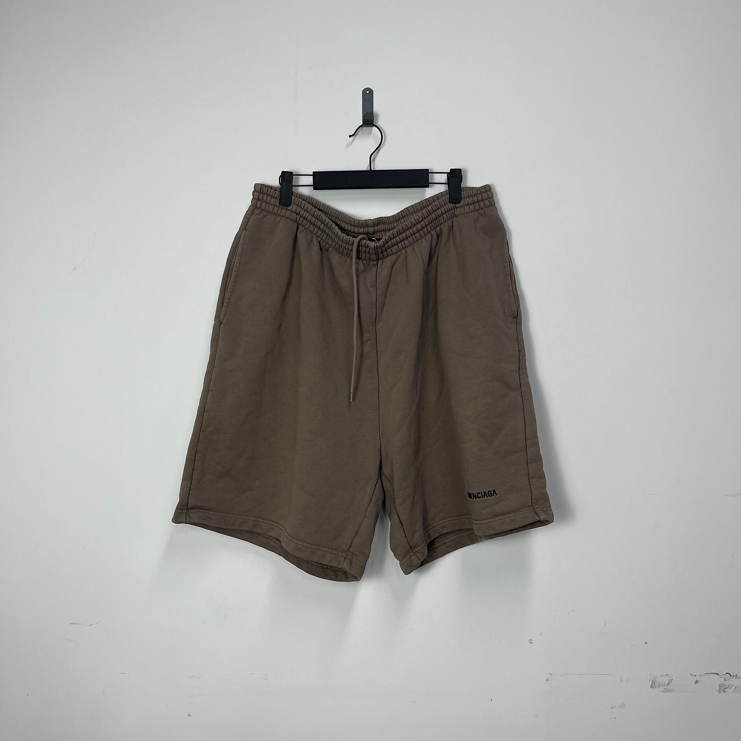 Balenciaga Balenciaga Logo Sweat Shorts Size M Size US 32 / EU 48 - 1 Thumbnail