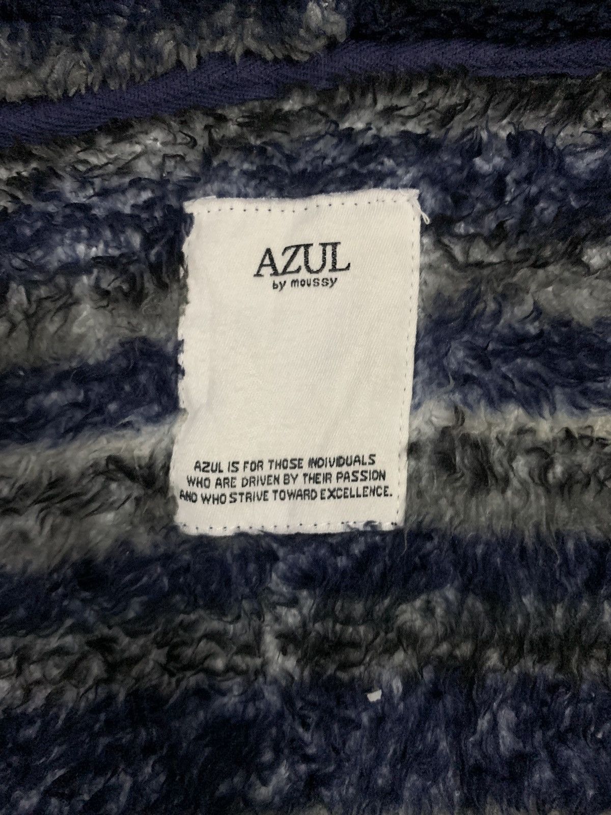 MOUSSY Vintage Japanese Brand Moussy Striped Fleece Hooded Jacket Size US M / EU 48-50 / 2 - 16 Thumbnail