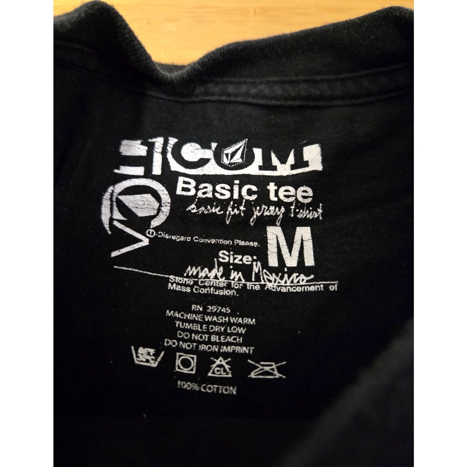 Volcom Volcom Shirt Mens Medium Black Basic Tee Graphic Monster Art Skate Surf Logo Size US M / EU 48-50 / 2 - 3 Thumbnail