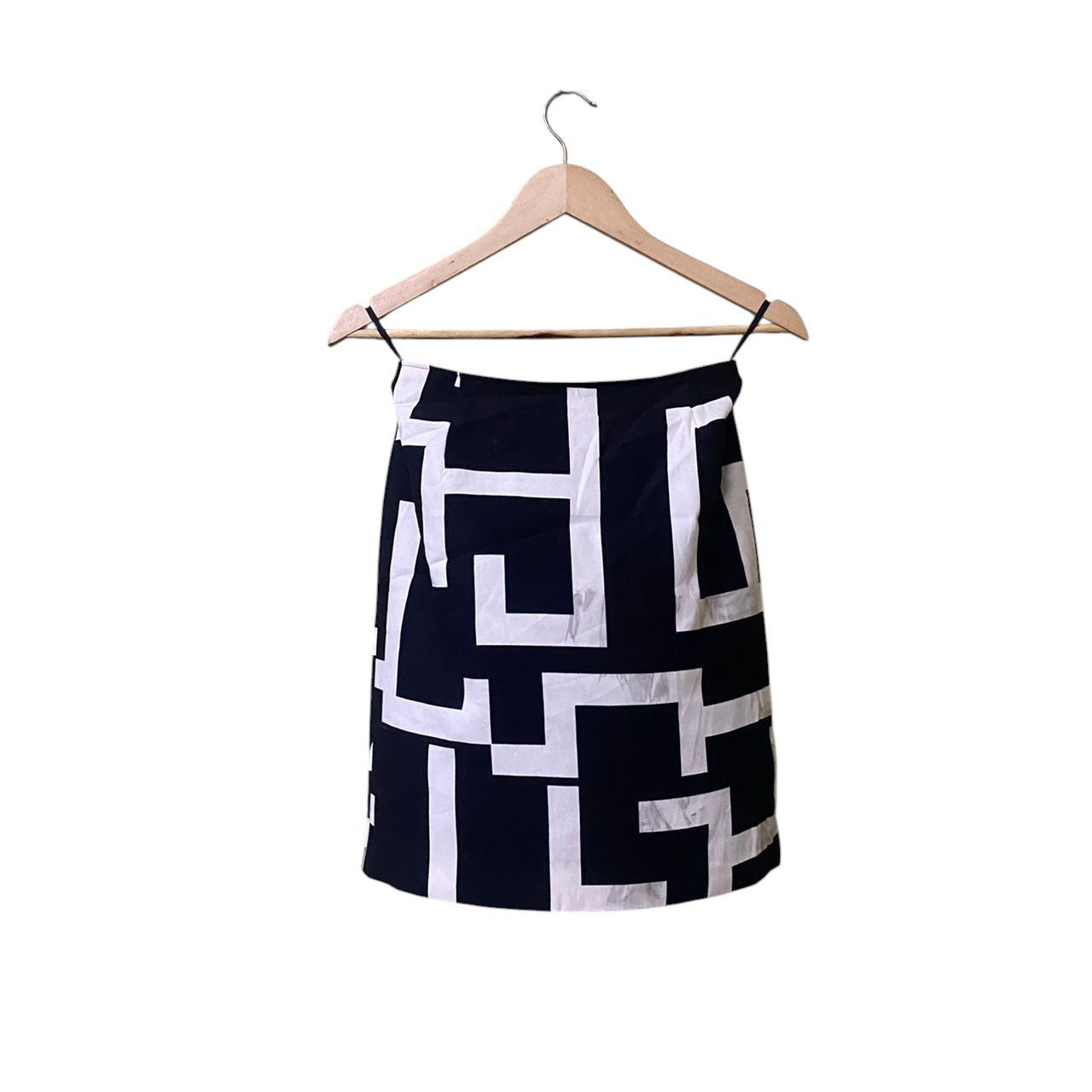 Japanese Brand Printed polyester mini skirts black/white Size 24" / US 00 / IT 34 - 1 Thumbnail