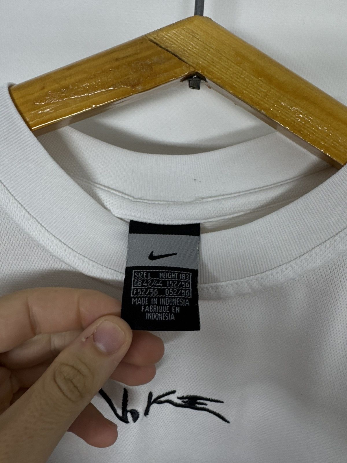 Nike Vintage Y2k Nike Logo Swoosh T-shirt Size L / US 10 / IT 46 - 9 Thumbnail