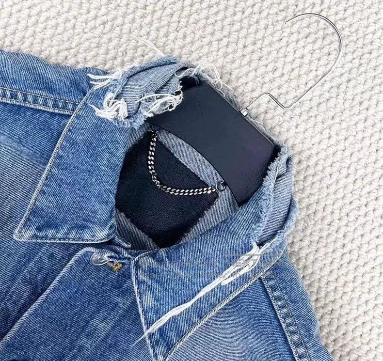 Balenciaga Balenciaga Washed Denim Jacket with Logo. Size US M / EU 48-50 / 2 - 3 Thumbnail