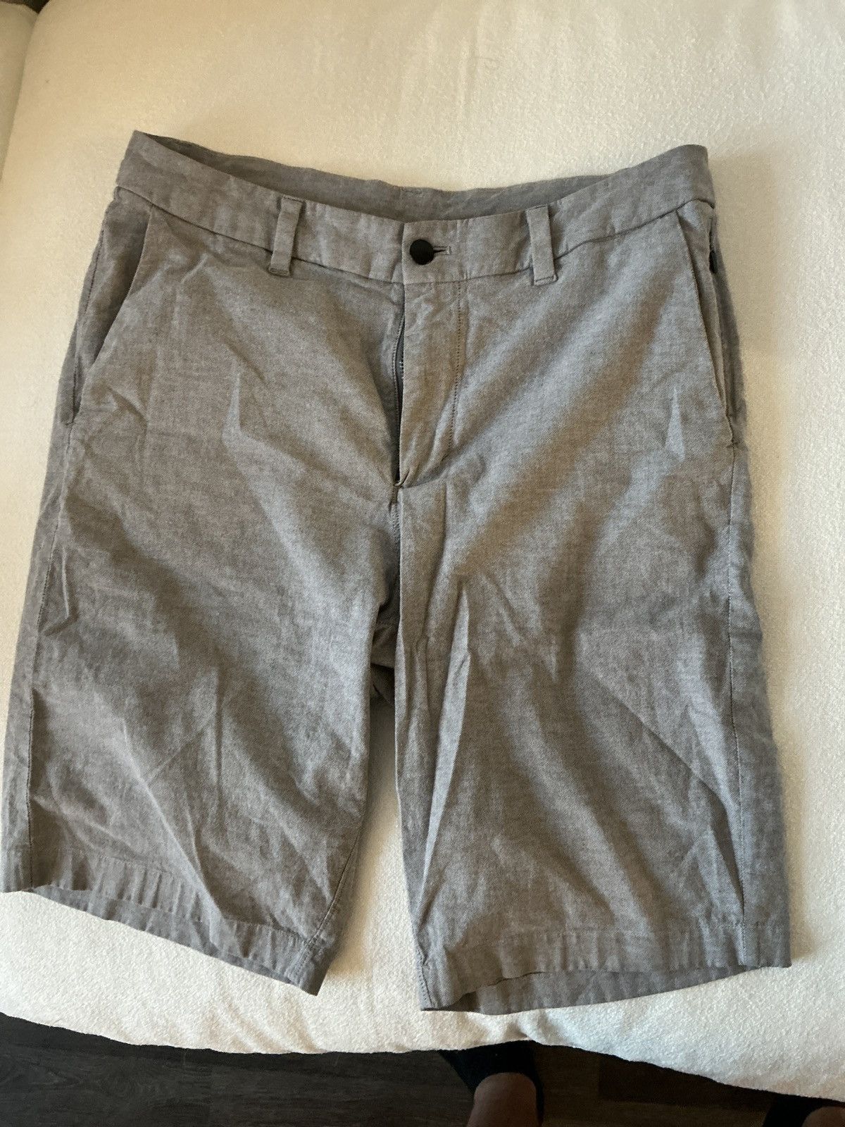 Lululemon Mena Lululemon Casual Shorts Size US 30 / EU 46 - 1 Preview