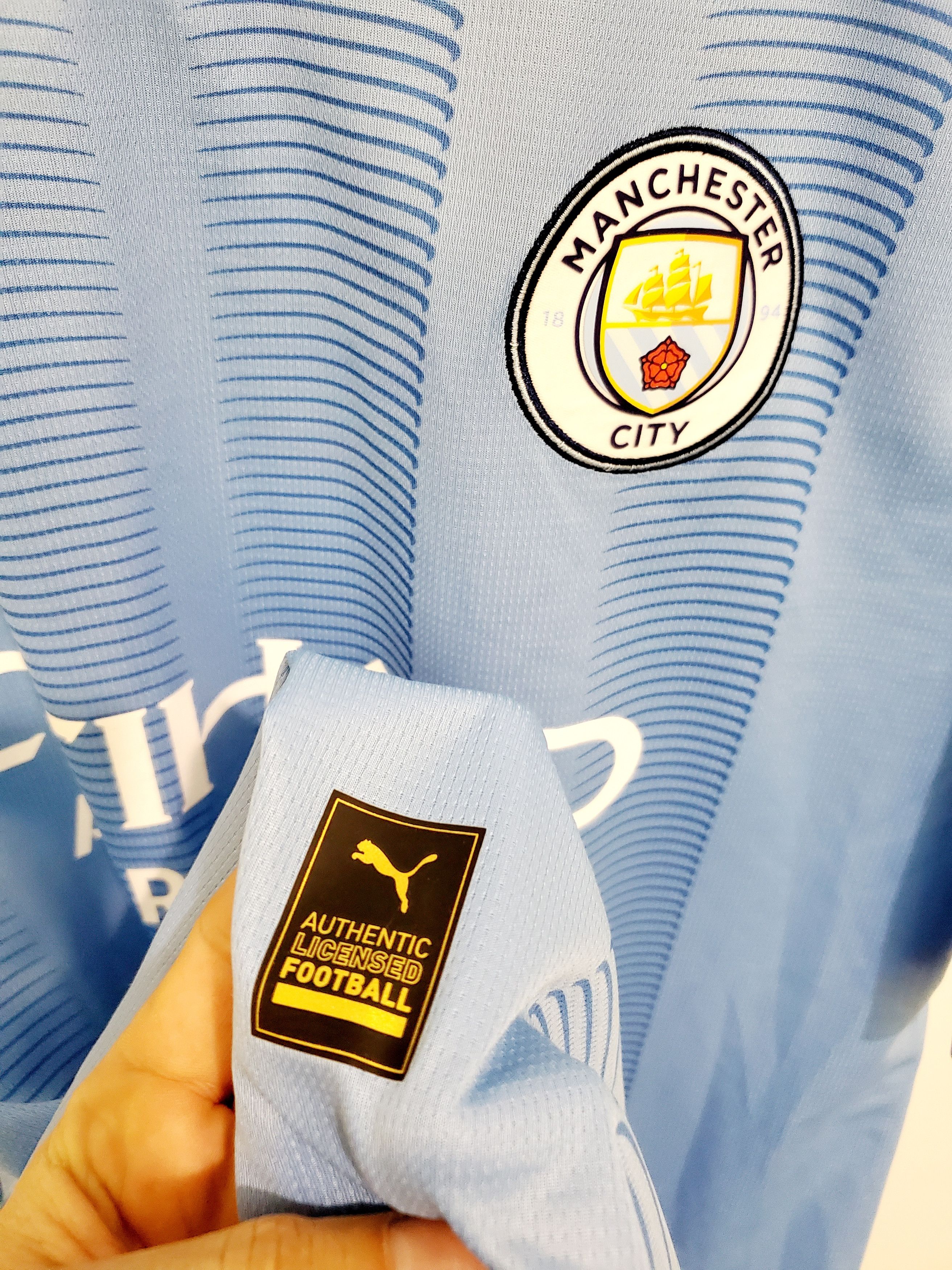 Puma Manchester City 2023-24 soccer jersey perfect condition Xl Size US XL / EU 56 / 4 - 4 Thumbnail
