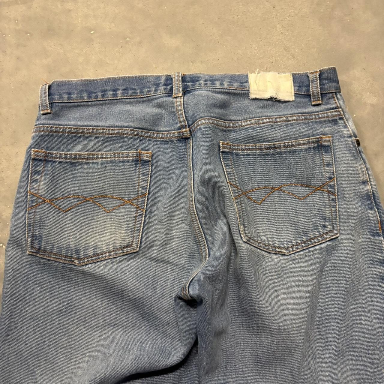 Japanese Brand × Vintage Crazy Vintage Y2K/2000s Light Wash Essential Denim Jeans! Size US 34 / EU 50 - 6 Thumbnail