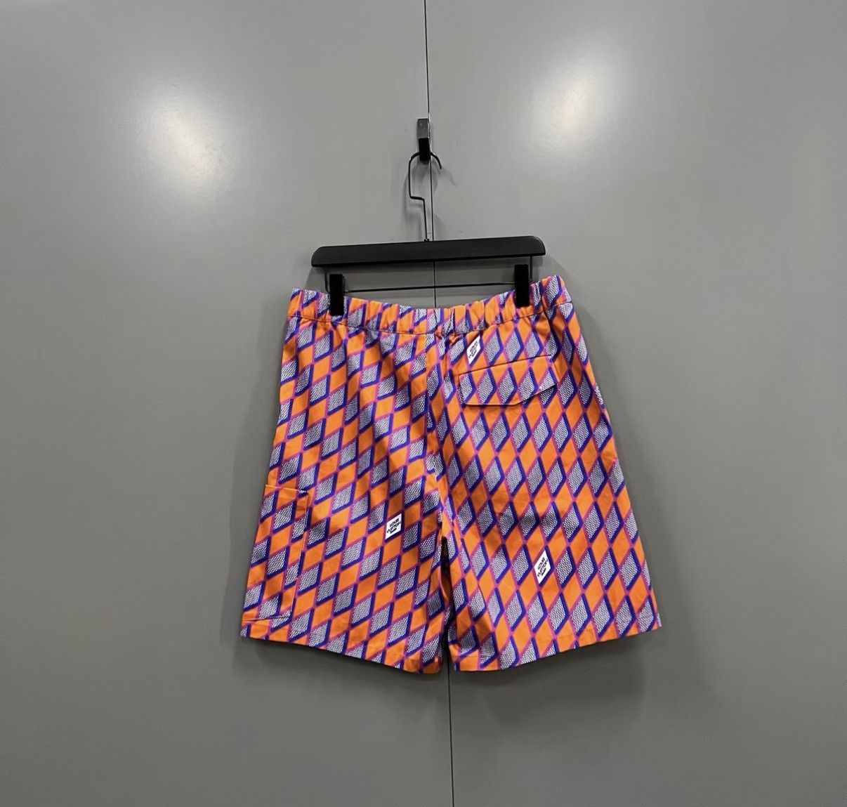 Louis Vuitton Louis Vuitton Diamond All-over Print Shorts J41 Size 28" / US 6 / IT 42 - 2 Thumbnail