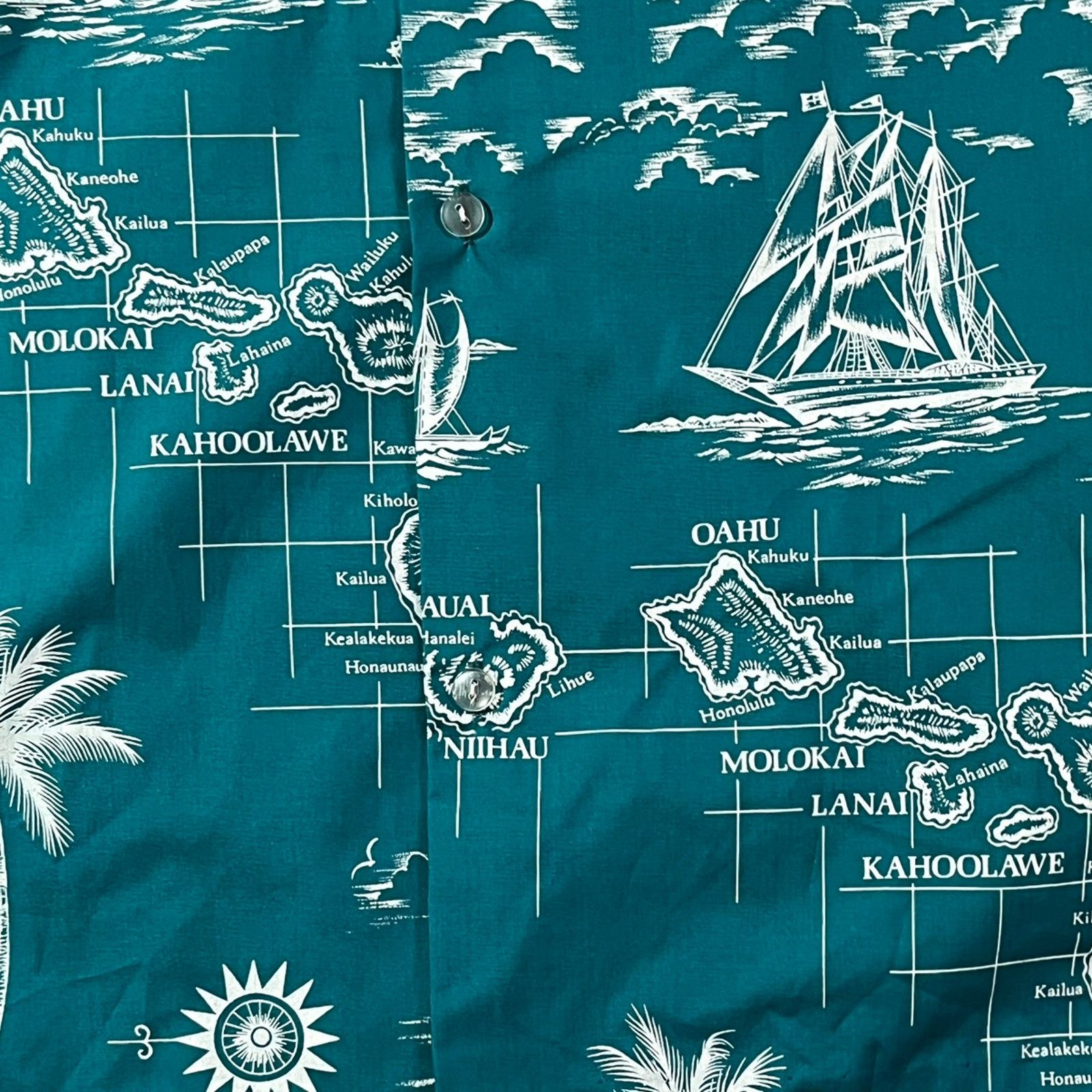 Vintage Vintage 1990’s Made in Hawaii Royal Creations Button Up Med Size US M / EU 48-50 / 2 - 5 Thumbnail