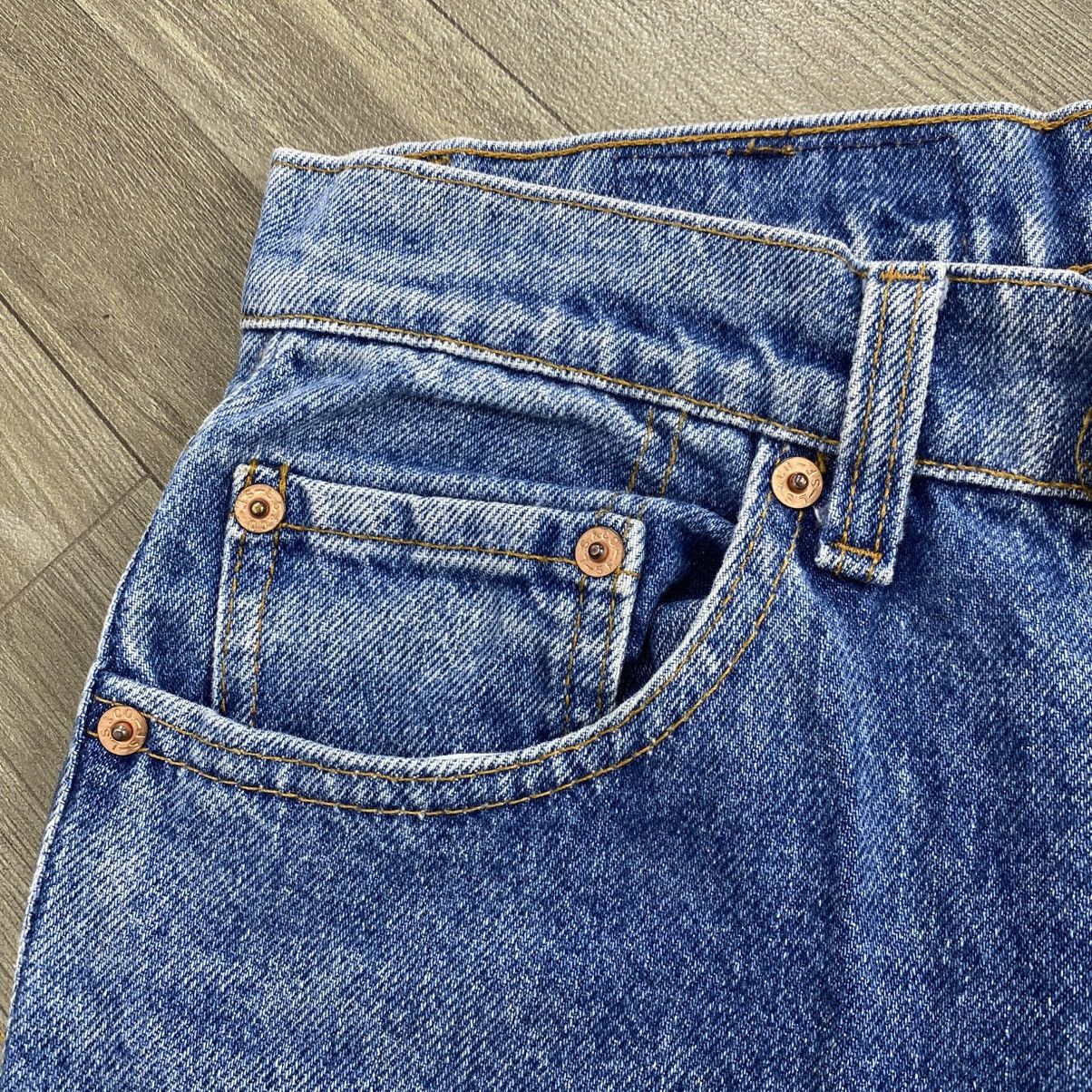 Levi's Vintage Clothing 1990s Vintage Levis 505 USA 28x34 Faded Blue Jeans Size US 28 / EU 44 - 4 Thumbnail