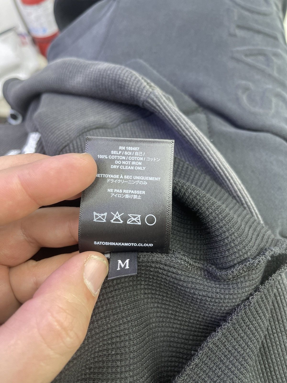 Satoshi Nakamoto Satoshi Nakamoto Thermal black Size US M / EU 48-50 / 2 - 4 Thumbnail