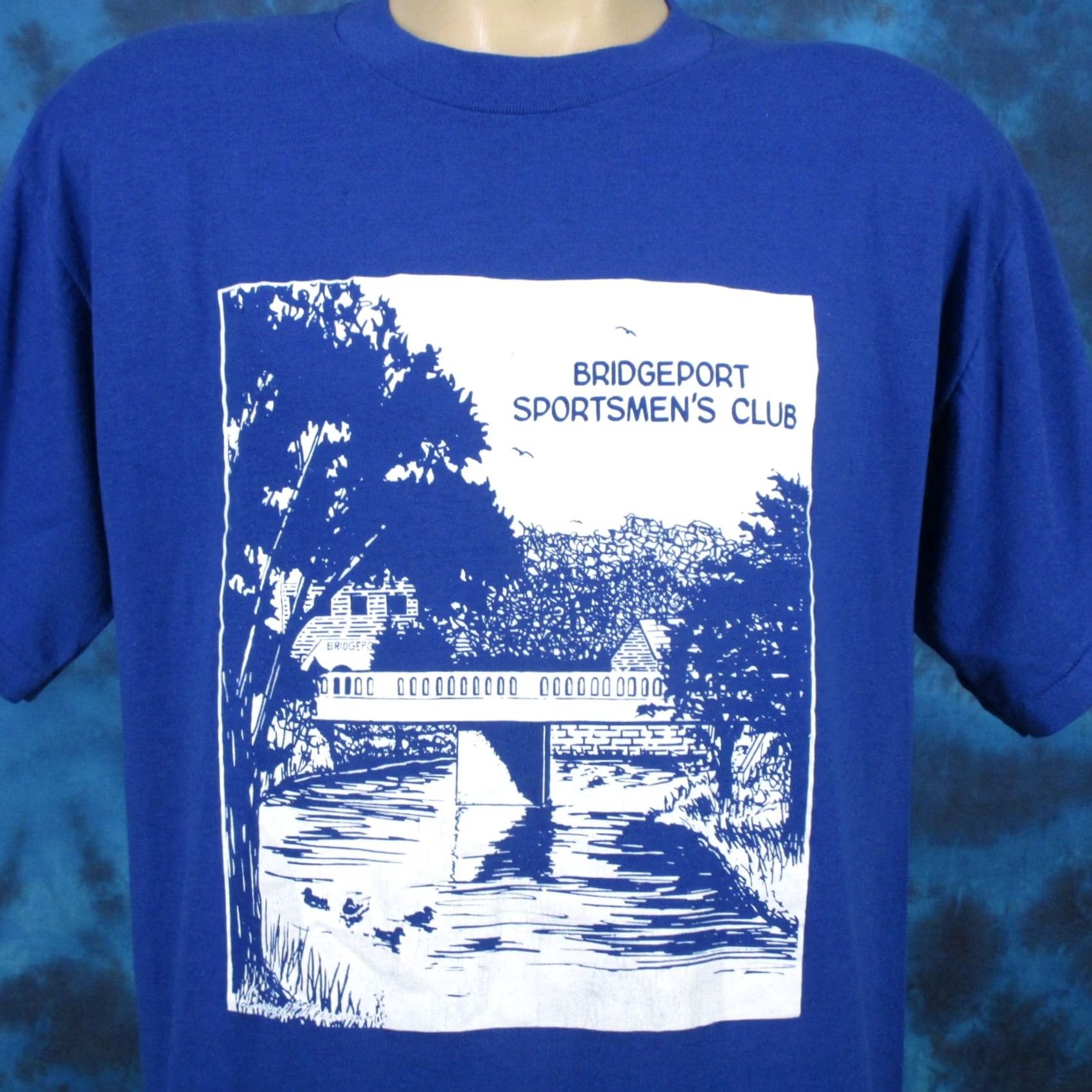 Vintage vintage 80s BRIDGEPORT SPORTSMEN’S CLUB BUTTERY SOFT T-Shirt LARGE blue 80s Mens Shirt"} Size US L / EU 52-54 / 3 - 3 Thumbnail