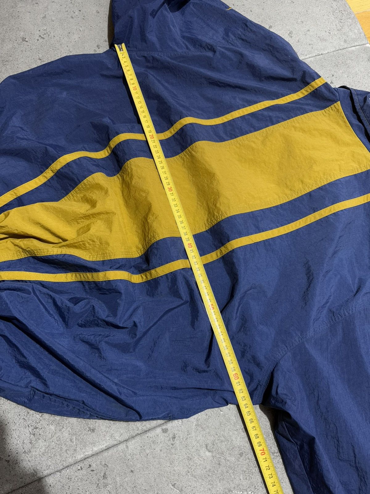 Nike Vintage 90s Nike Nylon Light Jacket Swoosh Boxy Adjustable Size US L / EU 52-54 / 3 - 16 Thumbnail