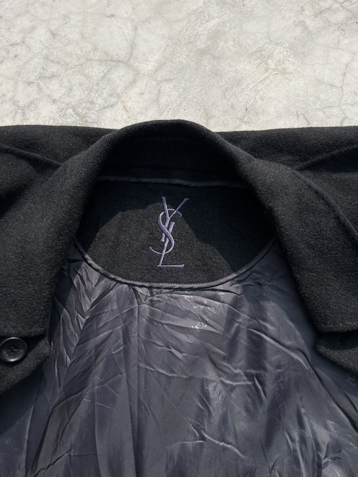 Yves Saint Laurent YVES SAINT LAURENT HEAVY WOOLLEN COAT Size US M / EU 48-50 / 2 - 3 Thumbnail