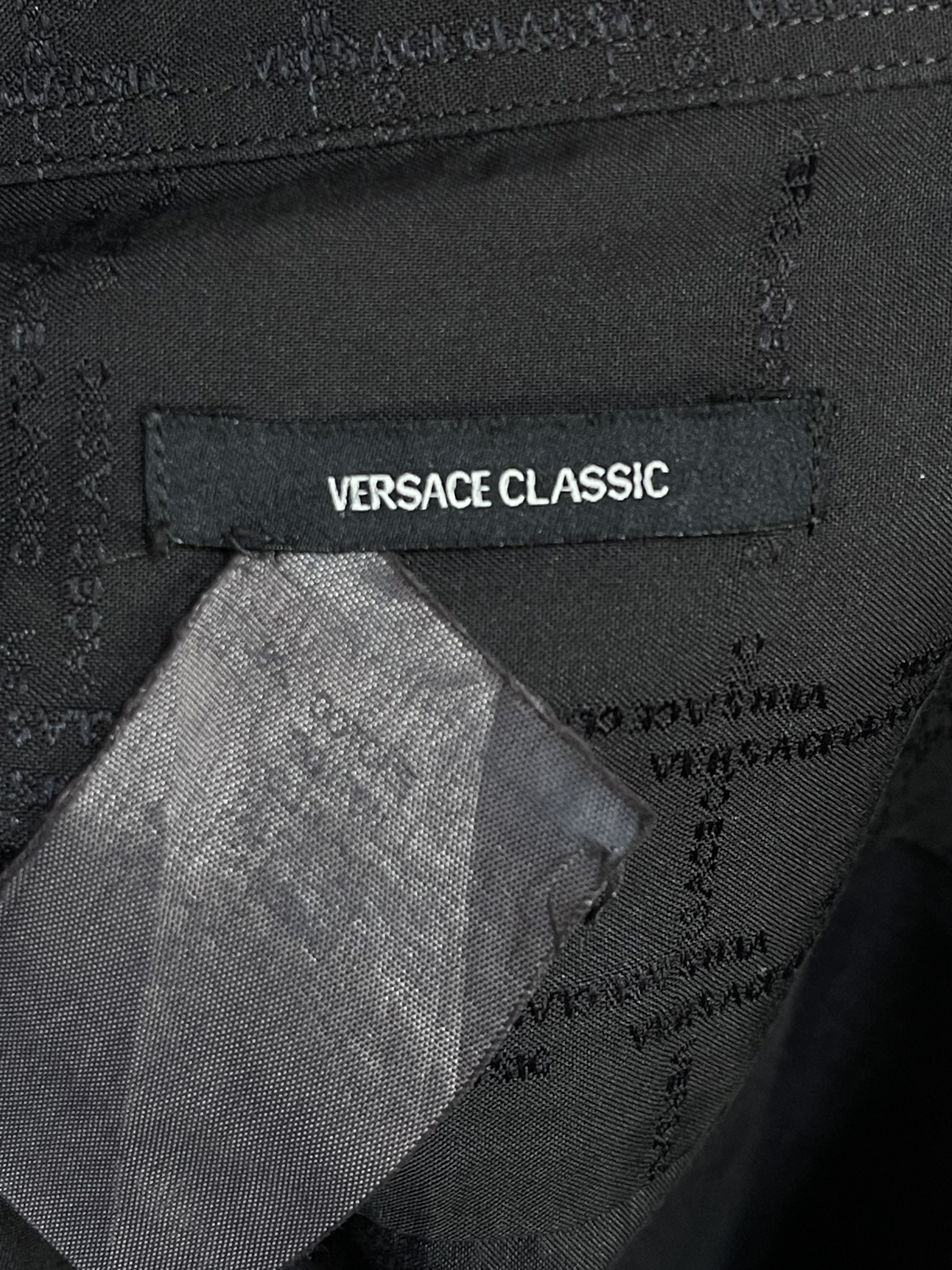 Versace 🔥 monogrammed shirt vintage versace black size L Size US L / EU 52-54 / 3 - 8 Thumbnail