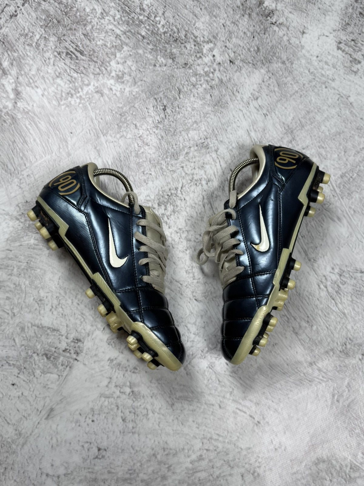 Nike × Vintage Nike Total 90 III FG Blue/White cleats mens 2005 Size US 9.5 / EU 42-43 - 2 Thumbnail