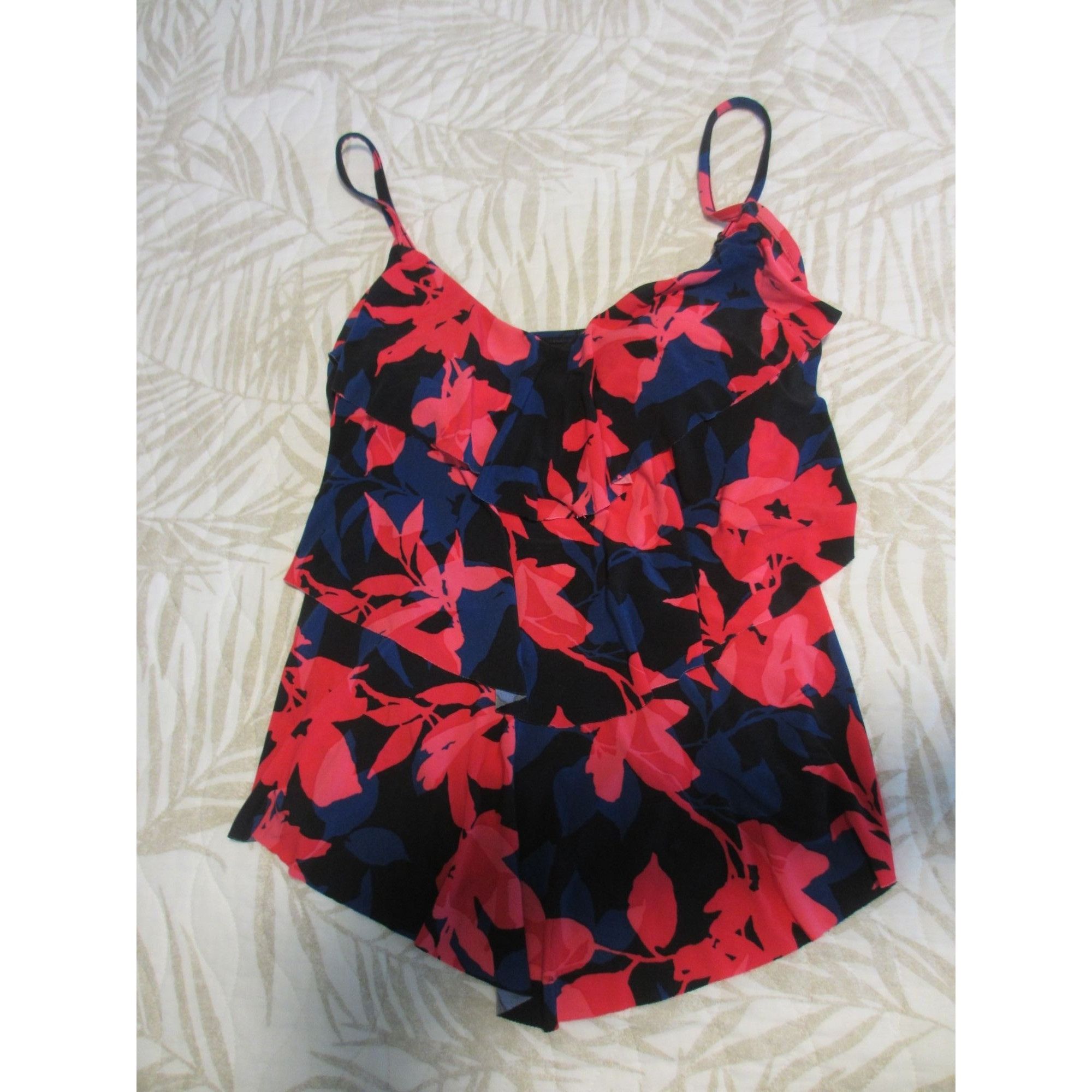 Other AQUA GREEN TANKINI TOP BLACK AND PINK PRE-OWNED MEDIUM Size M / US 6-8 / IT 42-44 - 1 Thumbnail