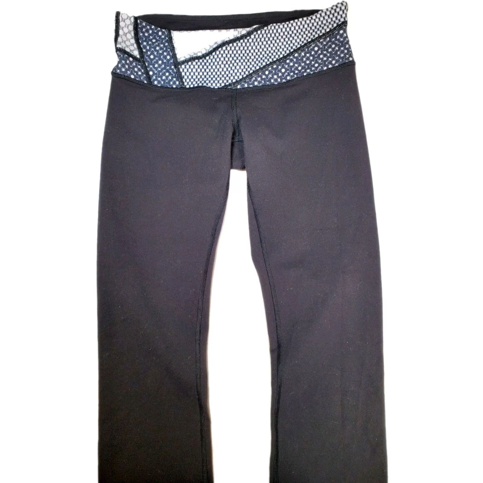 Lululemon VINTAGE Lululemon Black Cropped Leggings Reversible Waist Band Women's 6 Black & White Abstract Band Cropped Women Lululemon Leggings 6 Womens Size 28" / US 6 / IT 42 - 2 Thumbnail