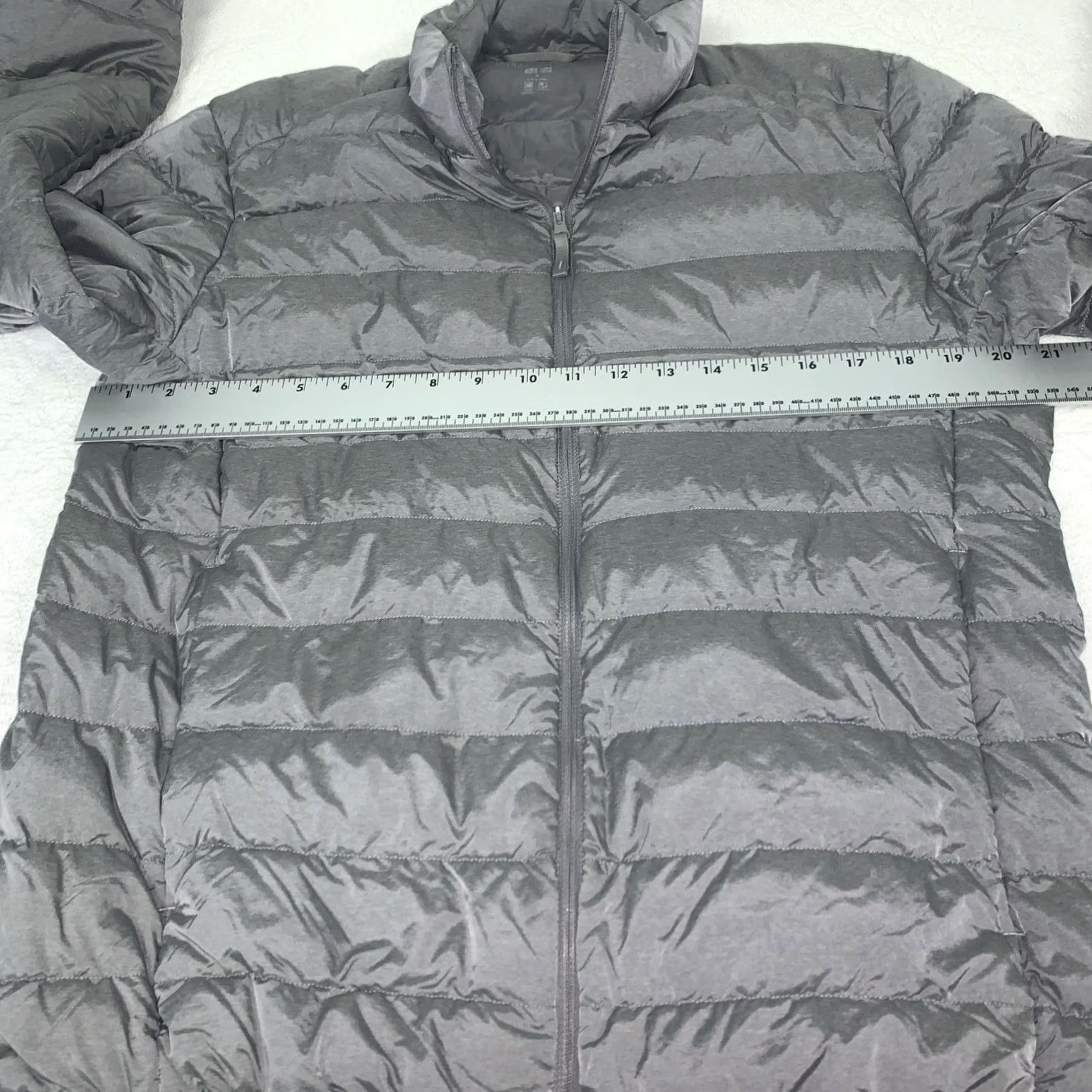 Uniqlo Uniqlo Puffer Jacket Ladies Medium Light Gray Packable Down Winter Regular Jacket Women Size M / US 6-8 / IT 42-44 - 5 Thumbnail