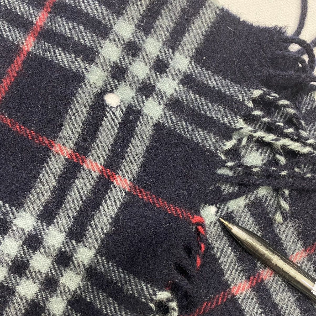 Burberry BURBERRYS SCARF MUFFLER BUR022 Size ONE SIZE - 6 Thumbnail