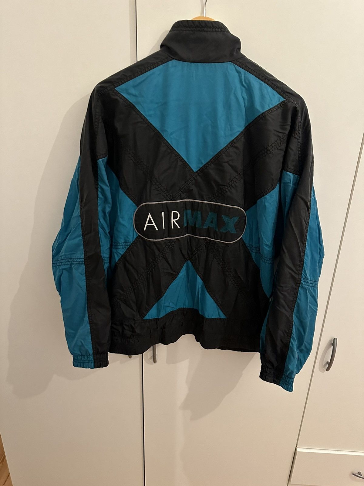 Nike Nike Air Max Jacket Windbreaker Size M Vintage Jacke Retro Size US M / EU 48-50 / 2 - 1 Thumbnail