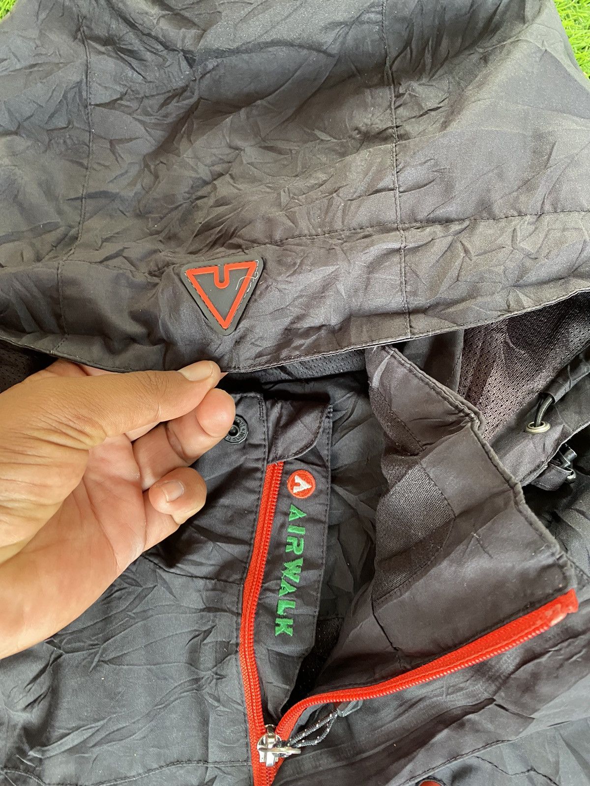 If Six Was Nine Vintage Airwalk Hooded Jacket Size US L / EU 52-54 / 3 - 9 Thumbnail
