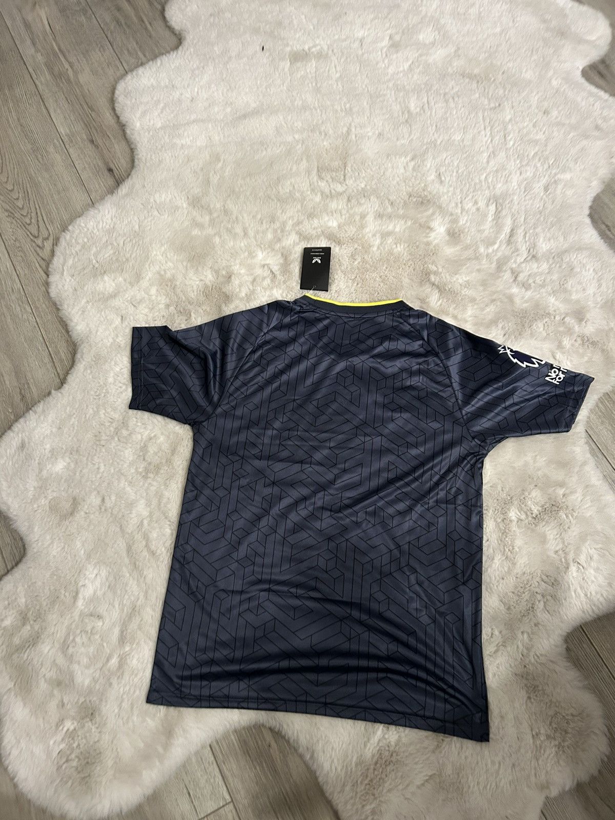 Castore Everton 24/25 3rd Kit Size US XS / EU 42 / 0 - 2 Thumbnail