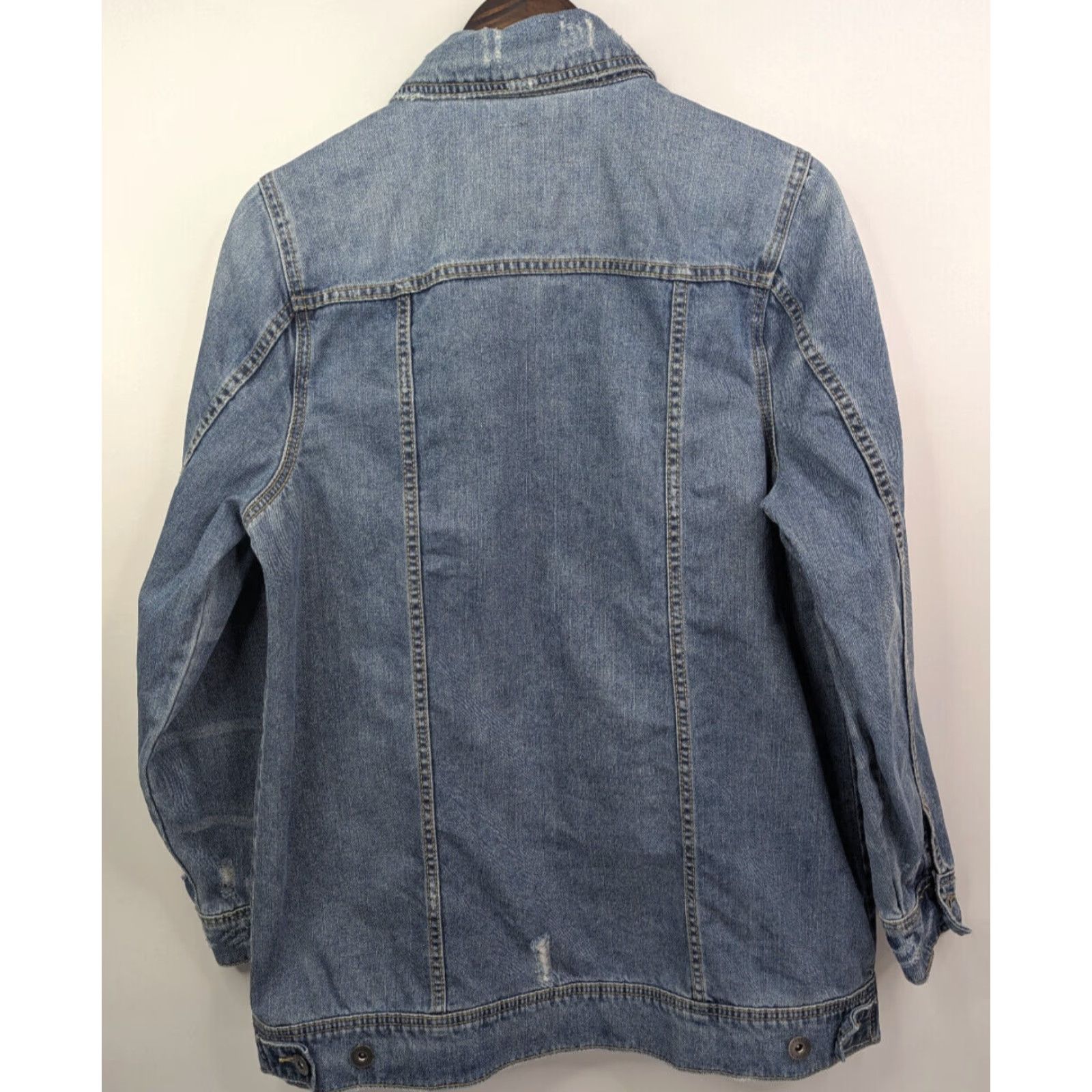 Torrid Torrid Denim Jacket 00 Blue Distressed Medium Wash Trucker Jean Plus Size 24" / US 00 / IT 34 - 4 Thumbnail