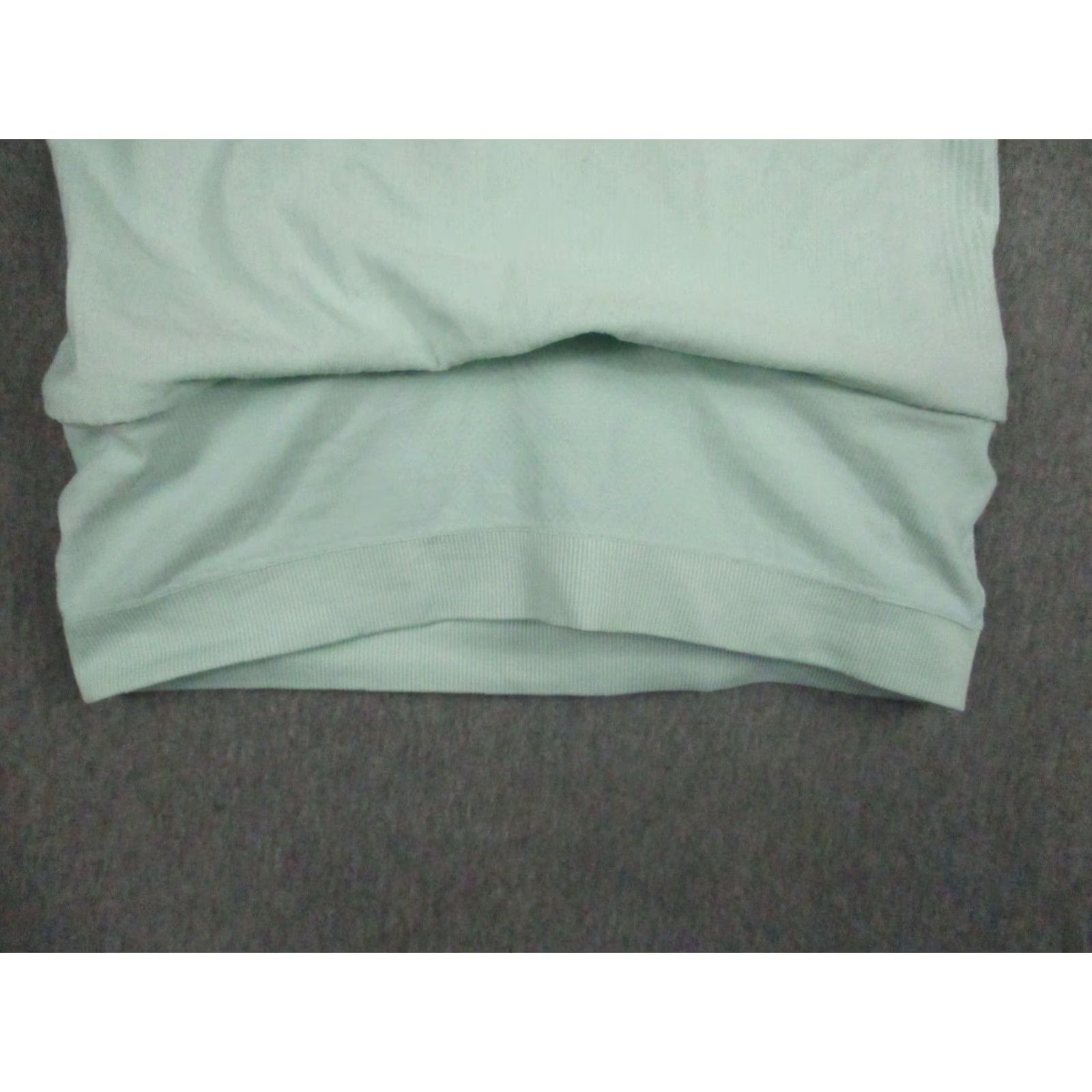 Lululemon Lululemon Tank Top Womens Medium Light Blue Ribbed Racerback High Neck Cropped Athletic Yoga Gym Size M / US 6-8 / IT 42-44 - 7 Thumbnail