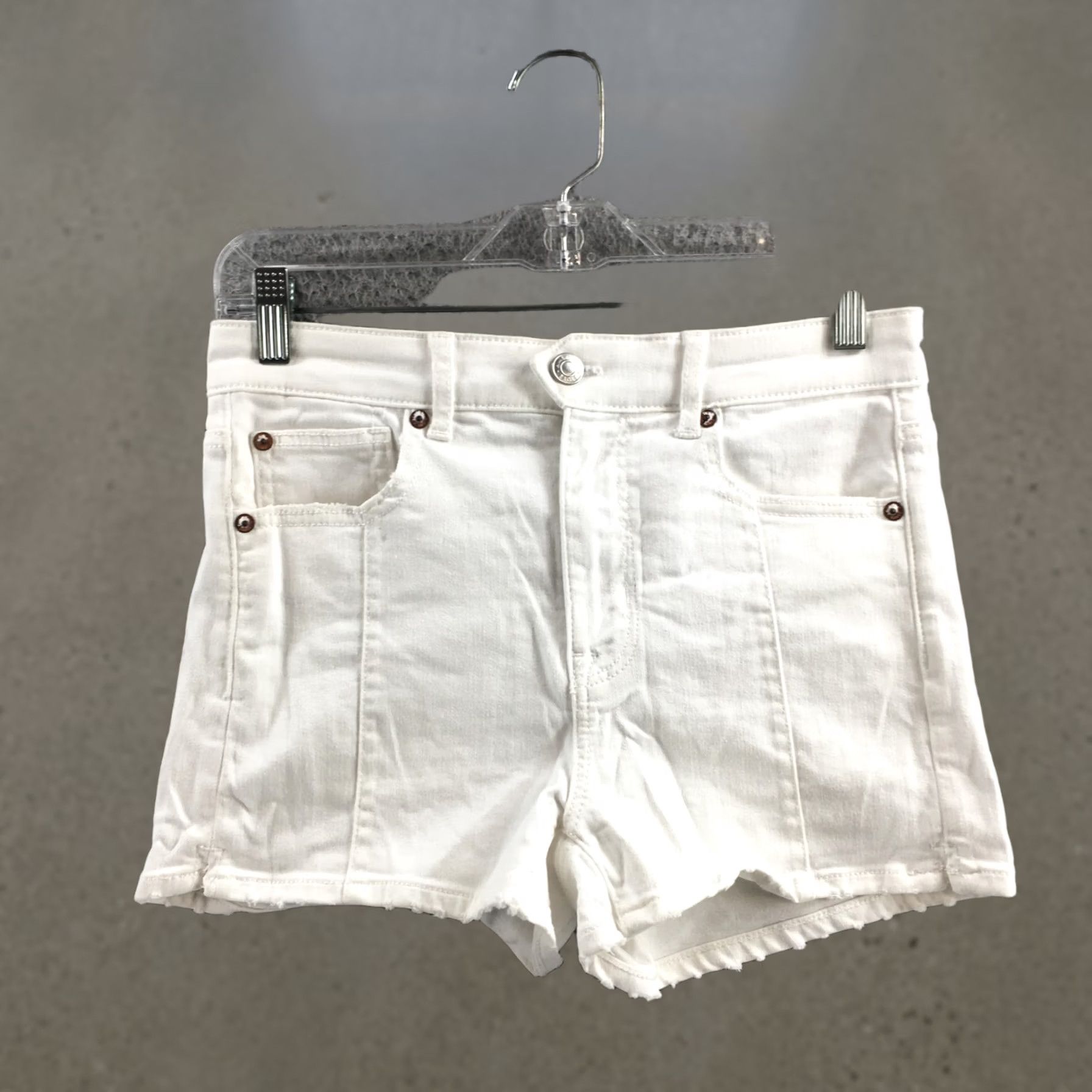 American Eagle Outfitters American Eagle Outfitters White Mid Rise Cut-Off Shorts Womens 4 (Actual 28X2) Jeans Style Zip Short Size 27" / US 4 / IT 40 - 1 Thumbnail