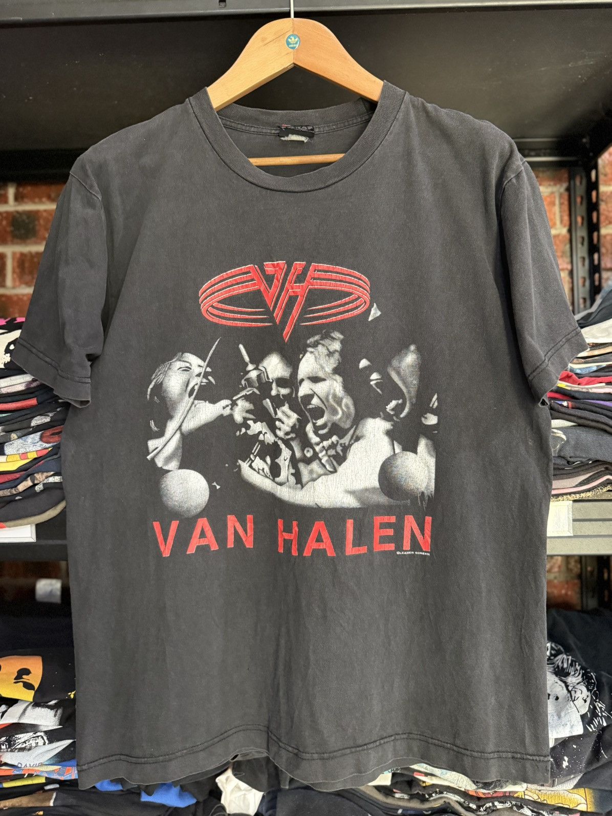 Band Tees Vintage Van Halen American Rock Band Faded Tee Size US L / EU 52-54 / 3 - 1 Thumbnail